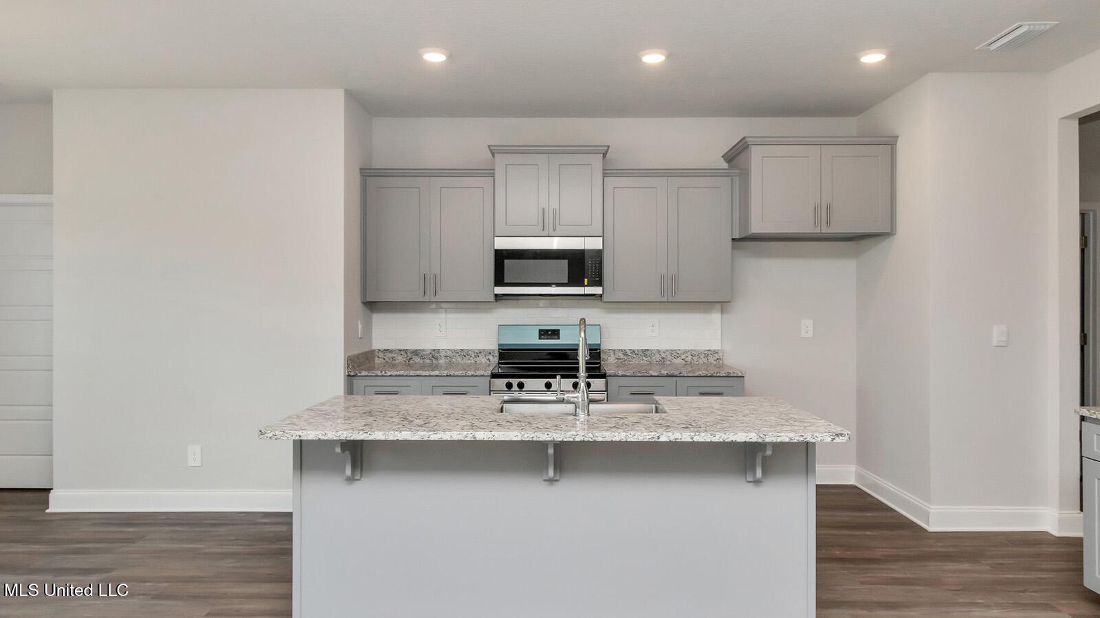 6617 Palm Pointe Drive Property Photo 13