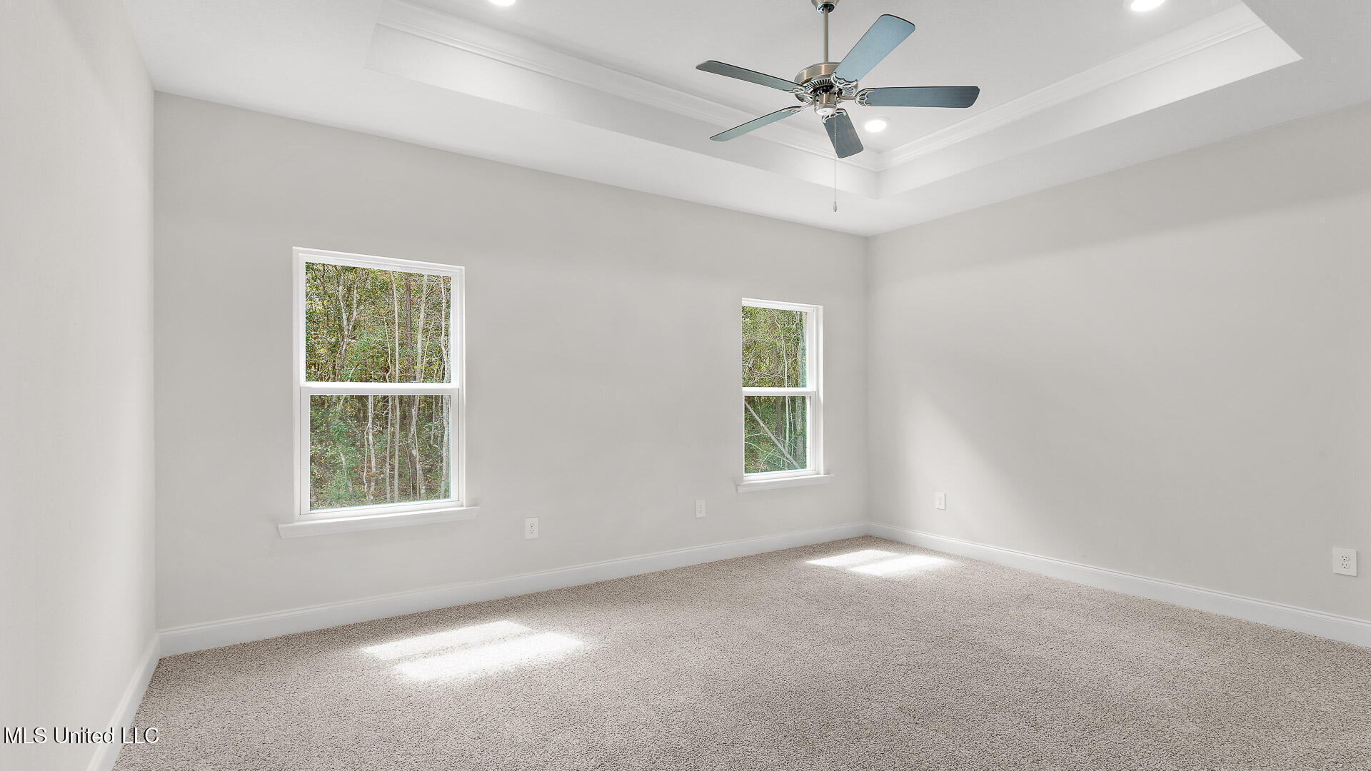 16042 Blue Ridge Drive Property Photo 4