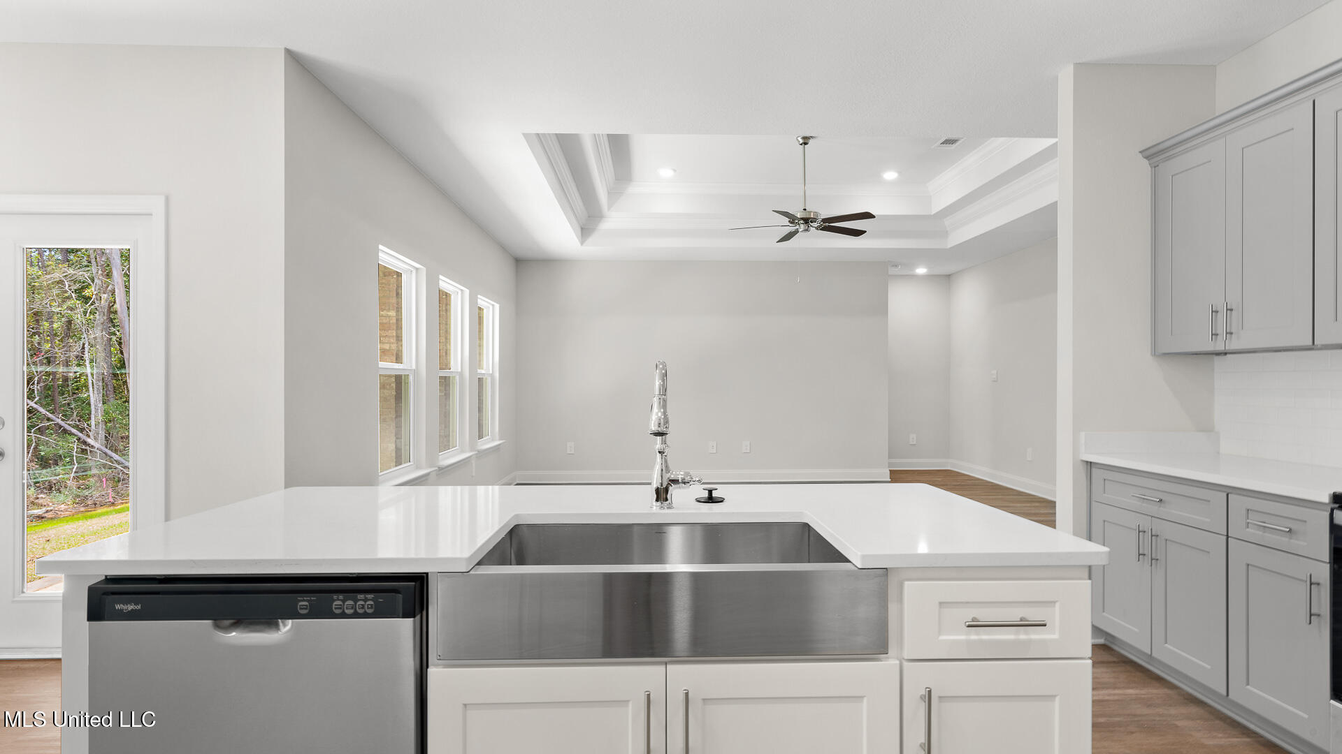 16042 Blue Ridge Drive Property Photo 10