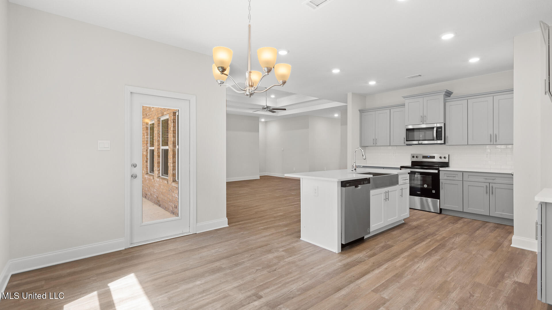 16042 Blue Ridge Drive Property Photo 12