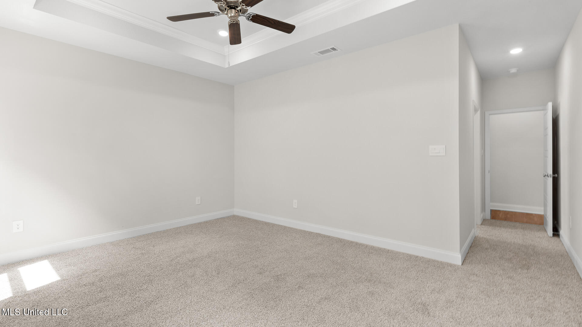 16042 Blue Ridge Drive Property Photo 15