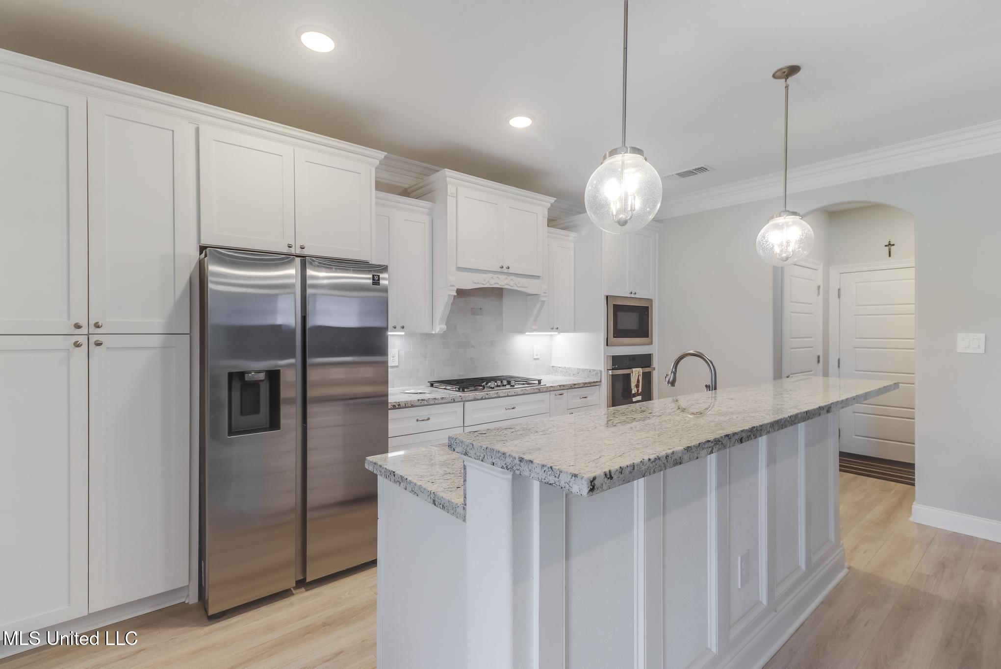 10663 Wren Grove Property Photo 4