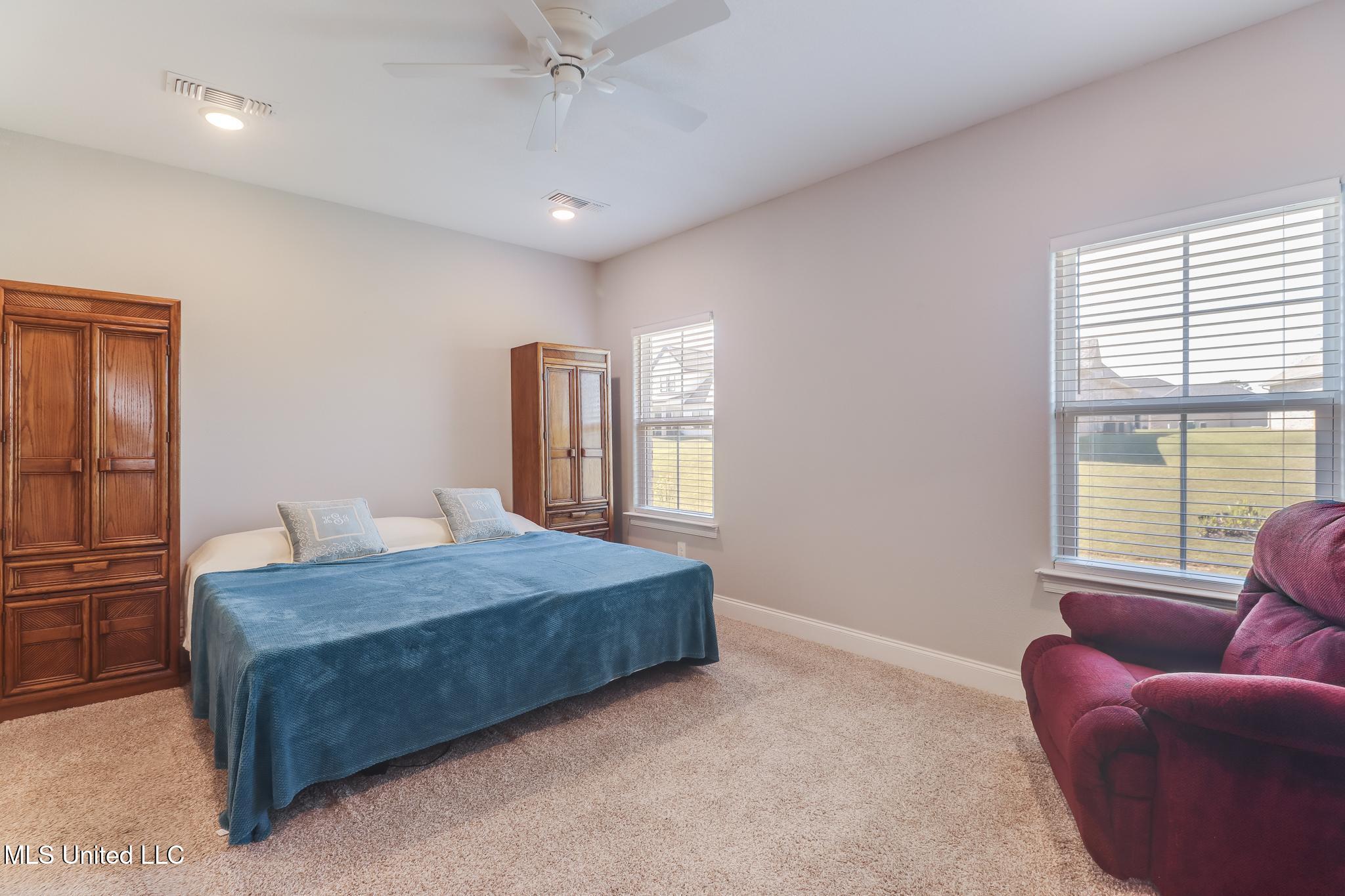 10663 Wren Grove Property Photo 7