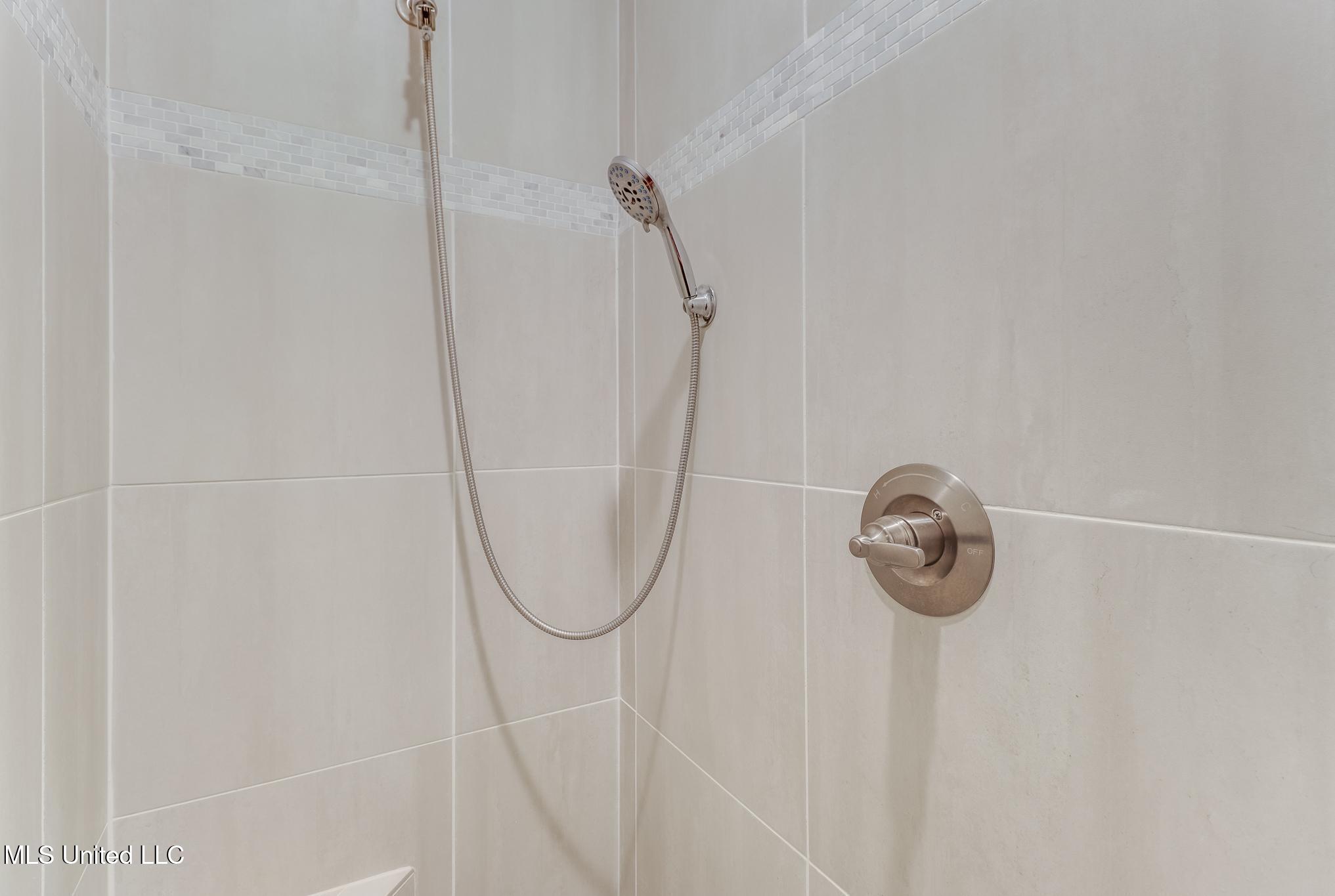 10663 Wren Grove Property Photo 11