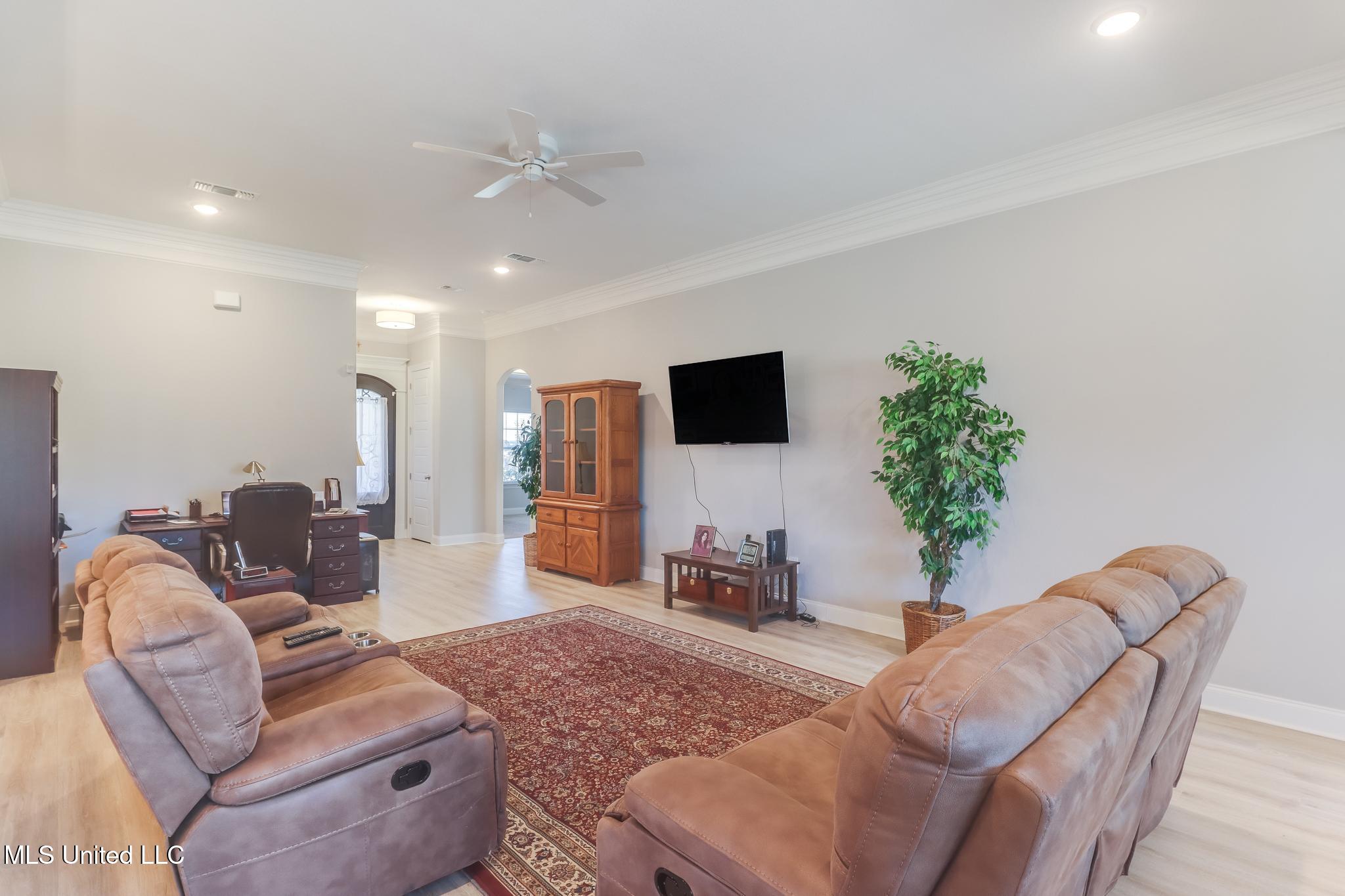 10663 Wren Grove Property Photo 17