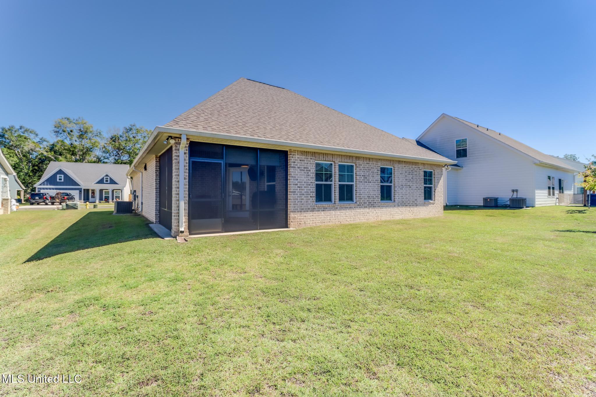 10663 Wren Grove Property Photo 20