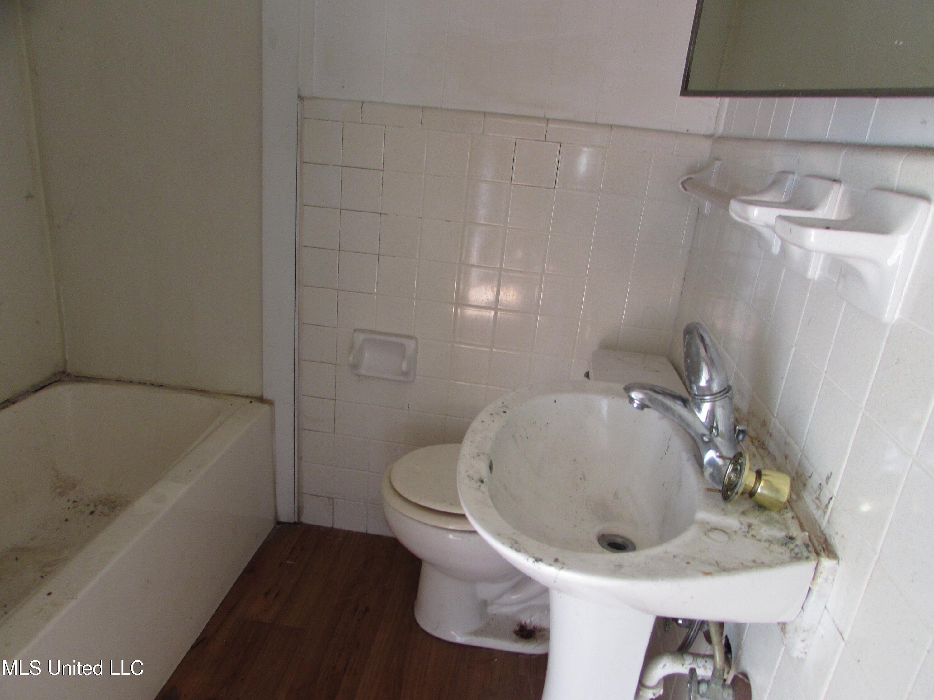 731 Carter Drive Property Photo 4