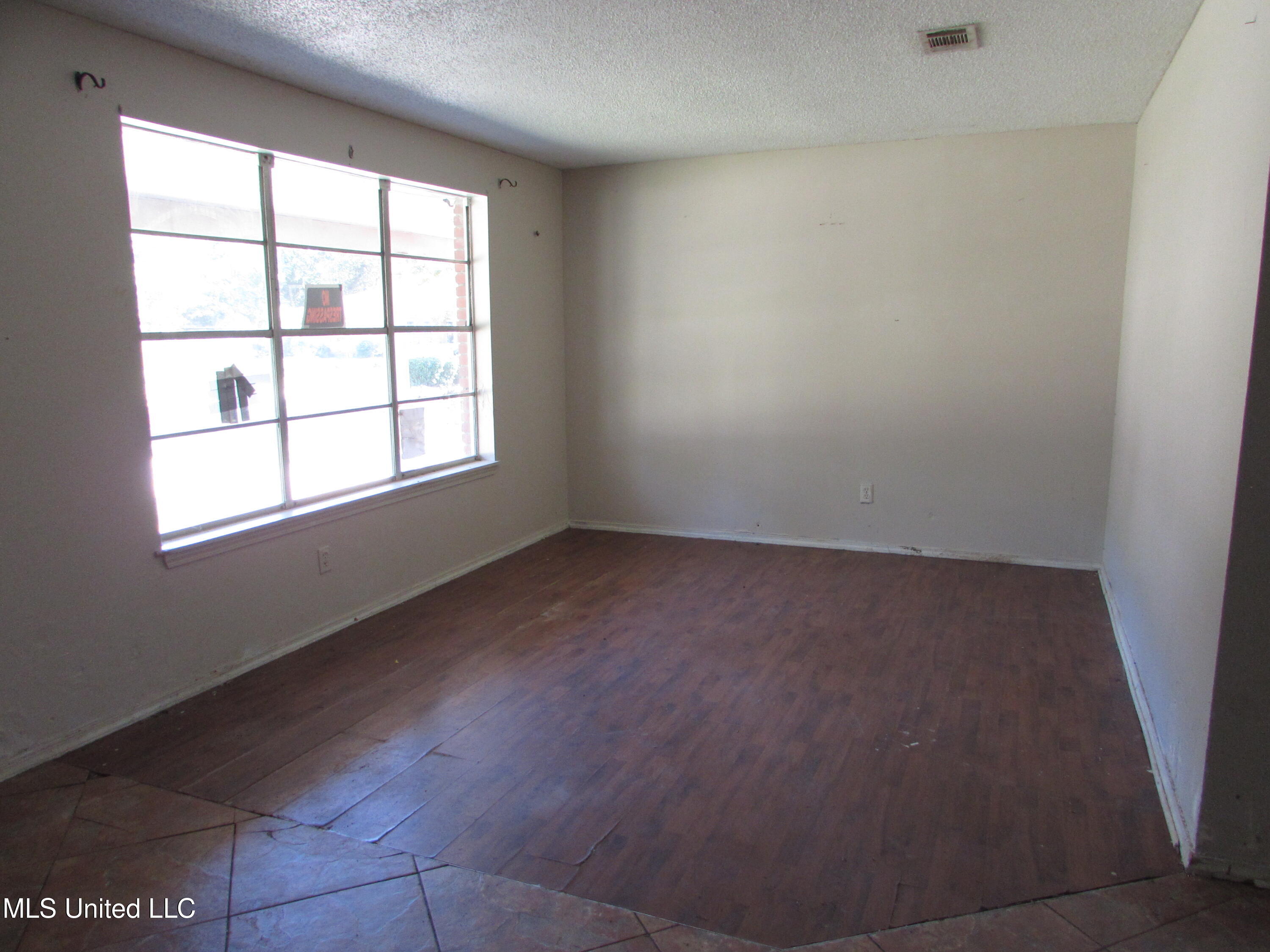 731 Carter Drive Property Photo 7