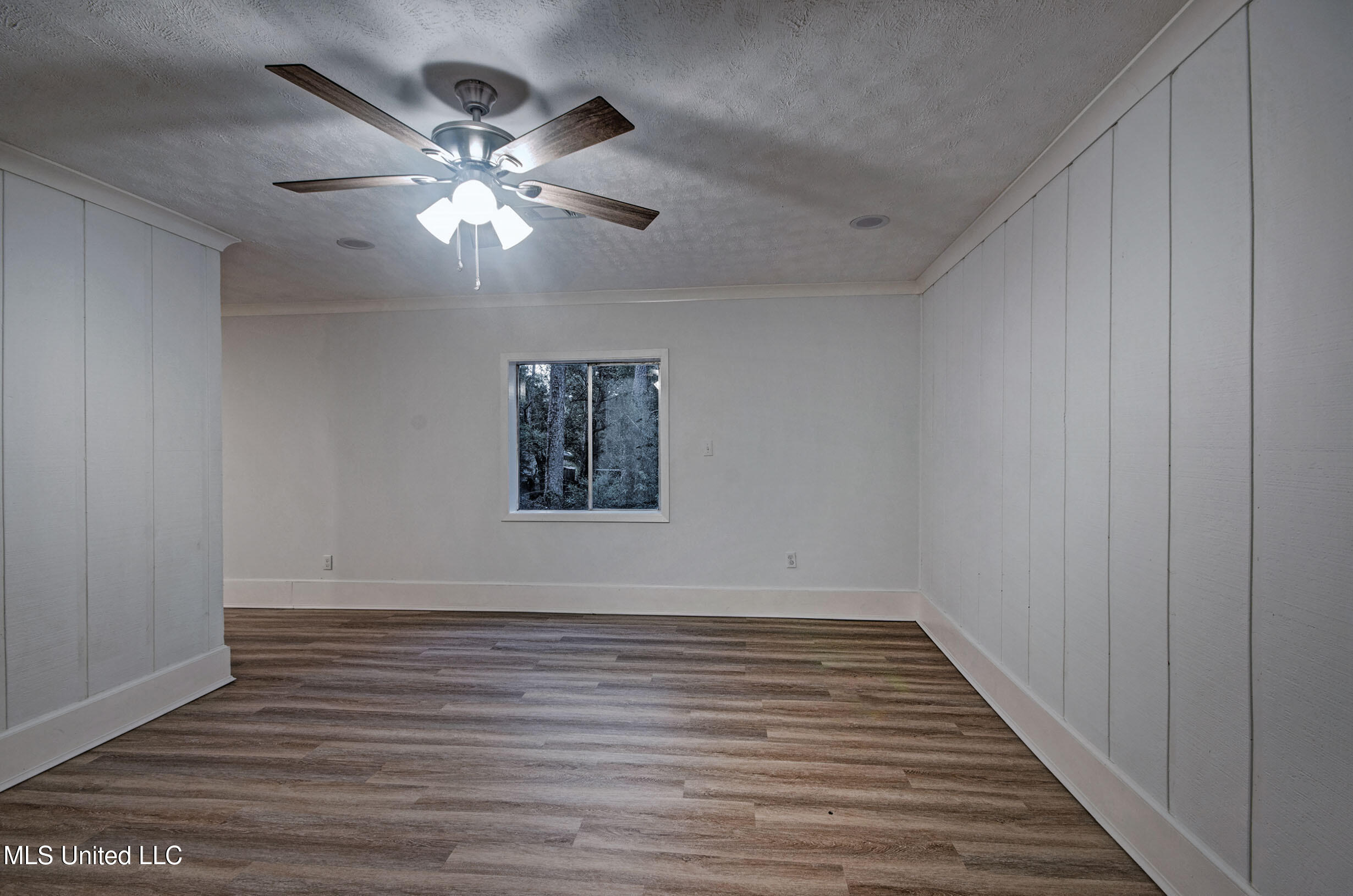 1782 Hillview Drive Property Photo 25