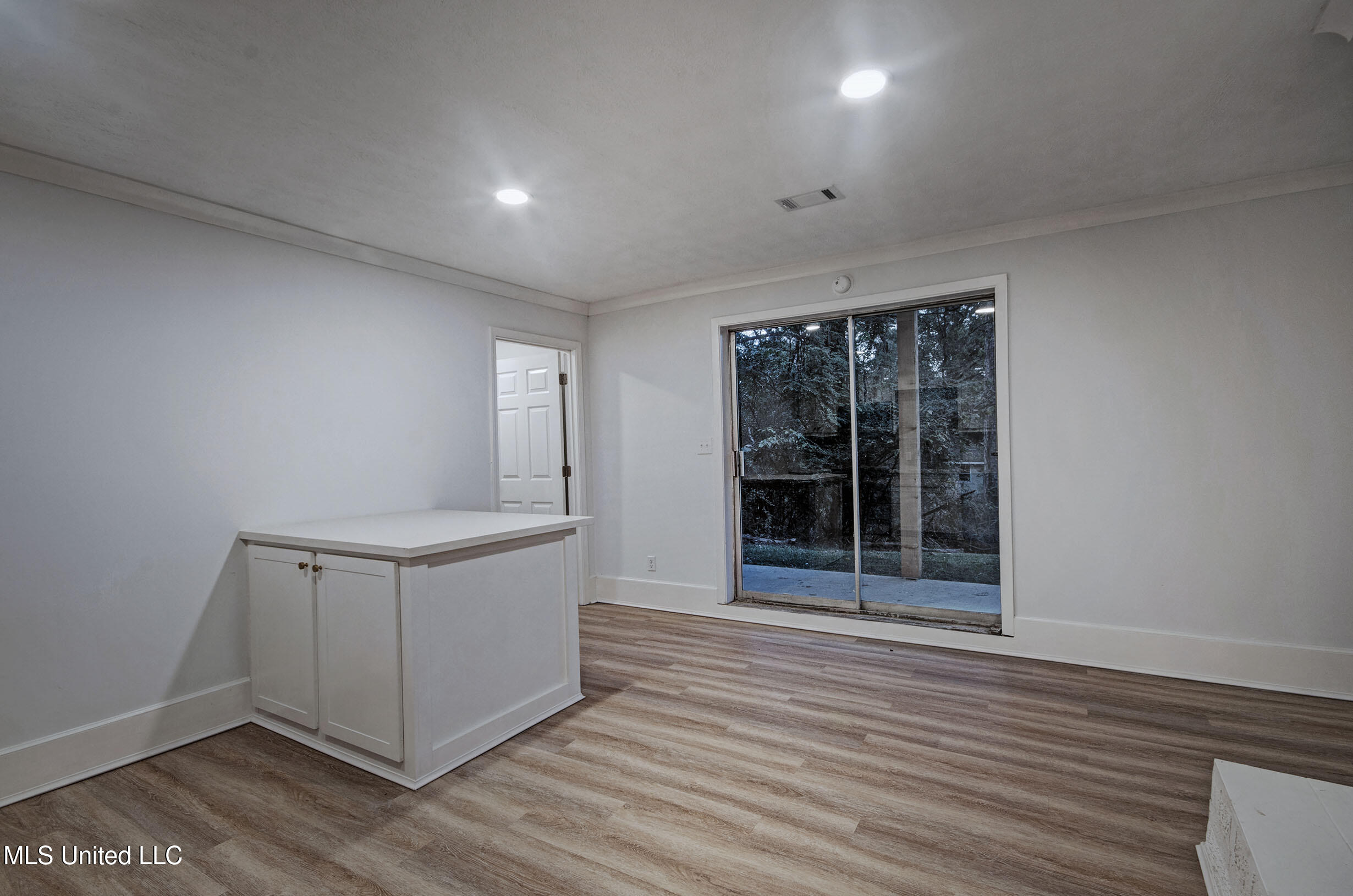 1782 Hillview Drive Property Photo 29