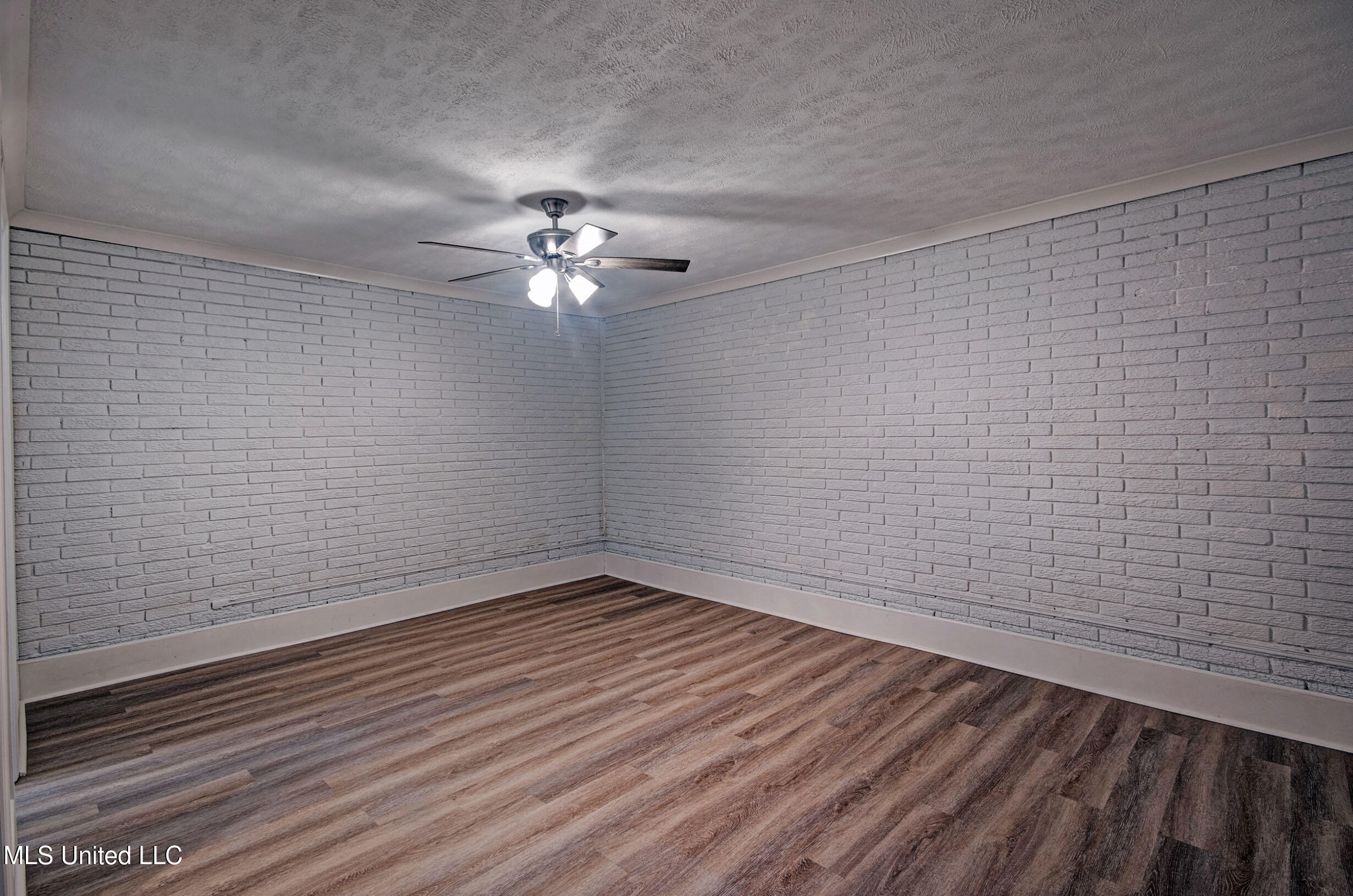 1782 Hillview Drive Property Photo 30