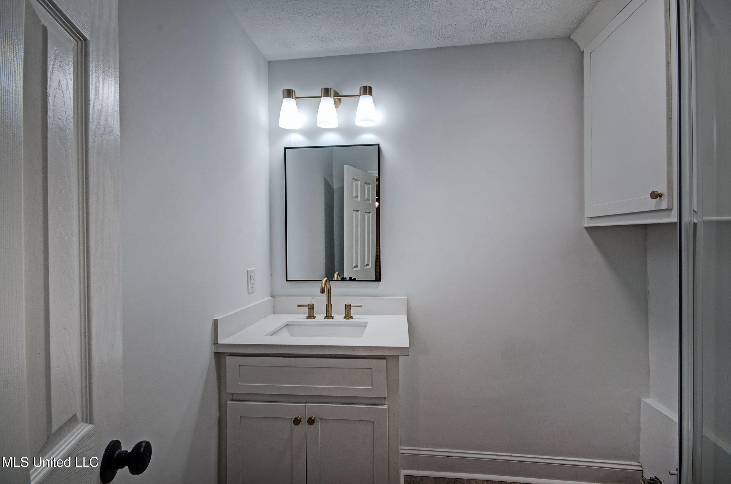 1782 Hillview Drive Property Photo 33