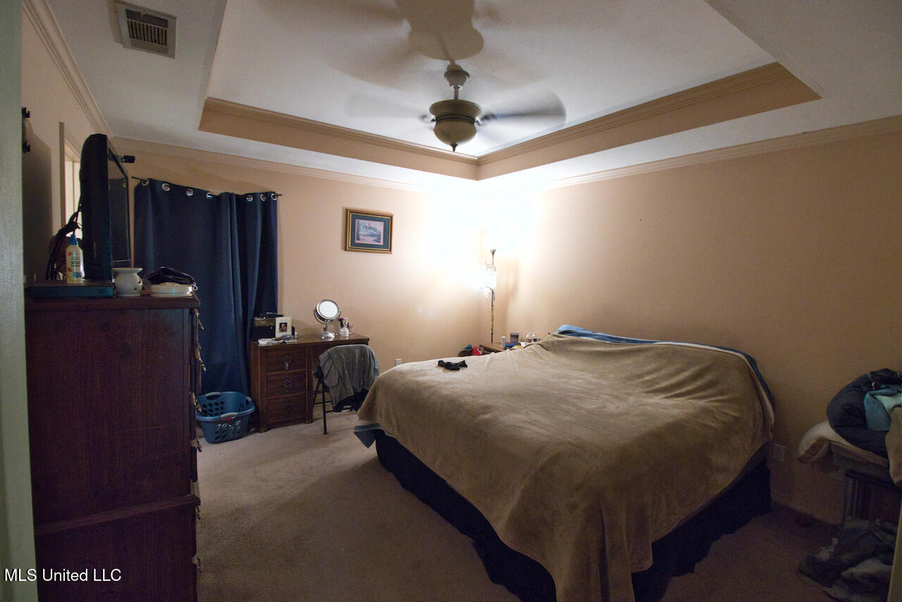 1122 Berthadale Road Property Photo 10