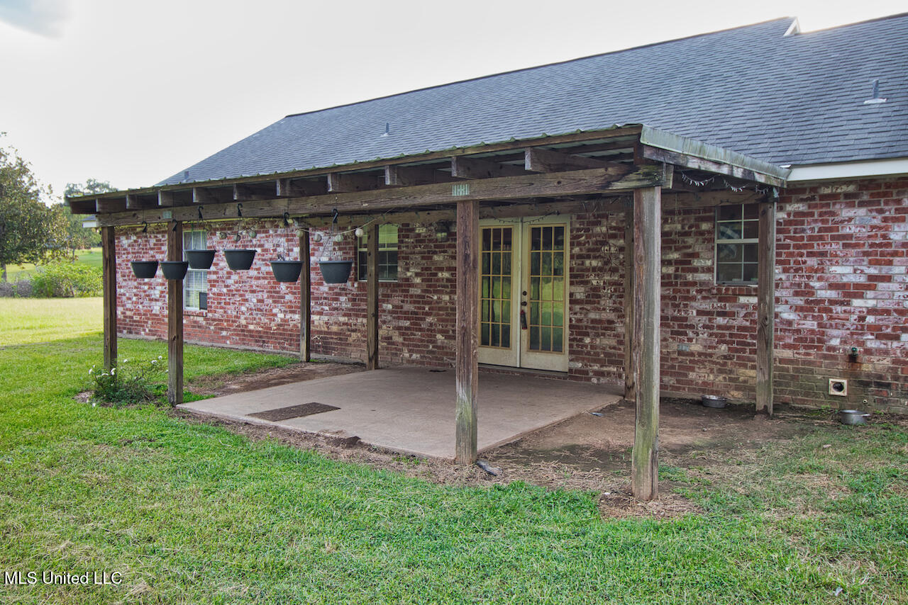 1122 Berthadale Road Property Photo 18