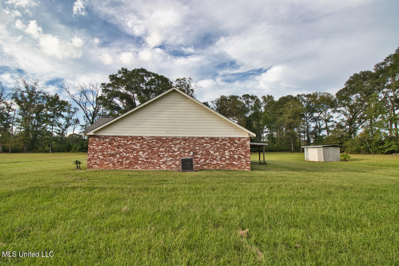1122 Berthadale Road Property Photo 21