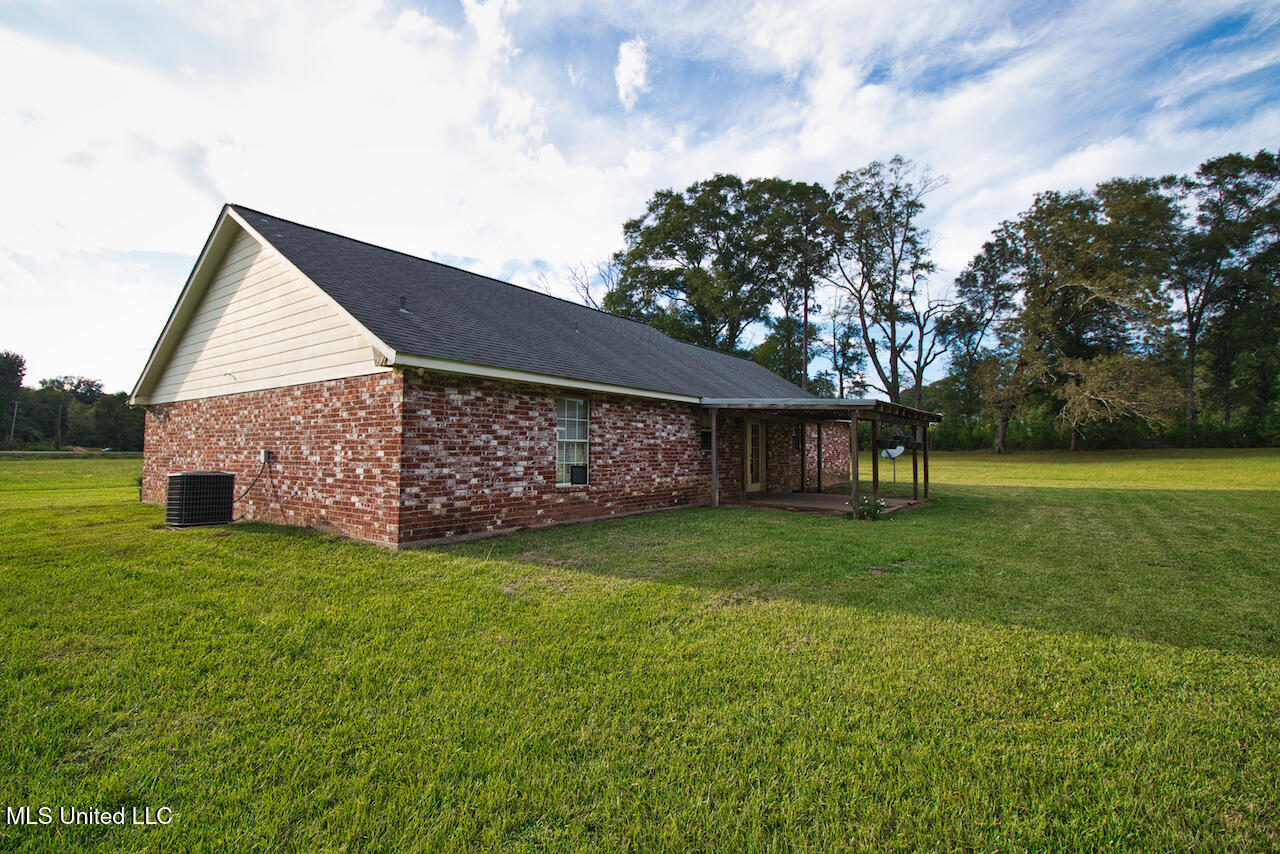 1122 Berthadale Road Property Photo 24