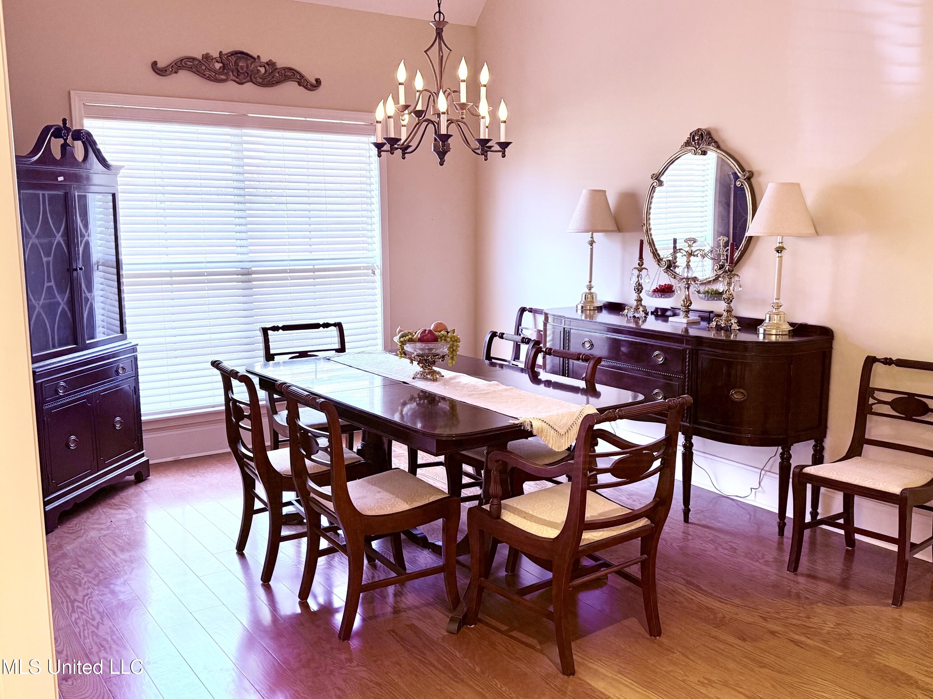 701 Napoleon Court Property Photo 6