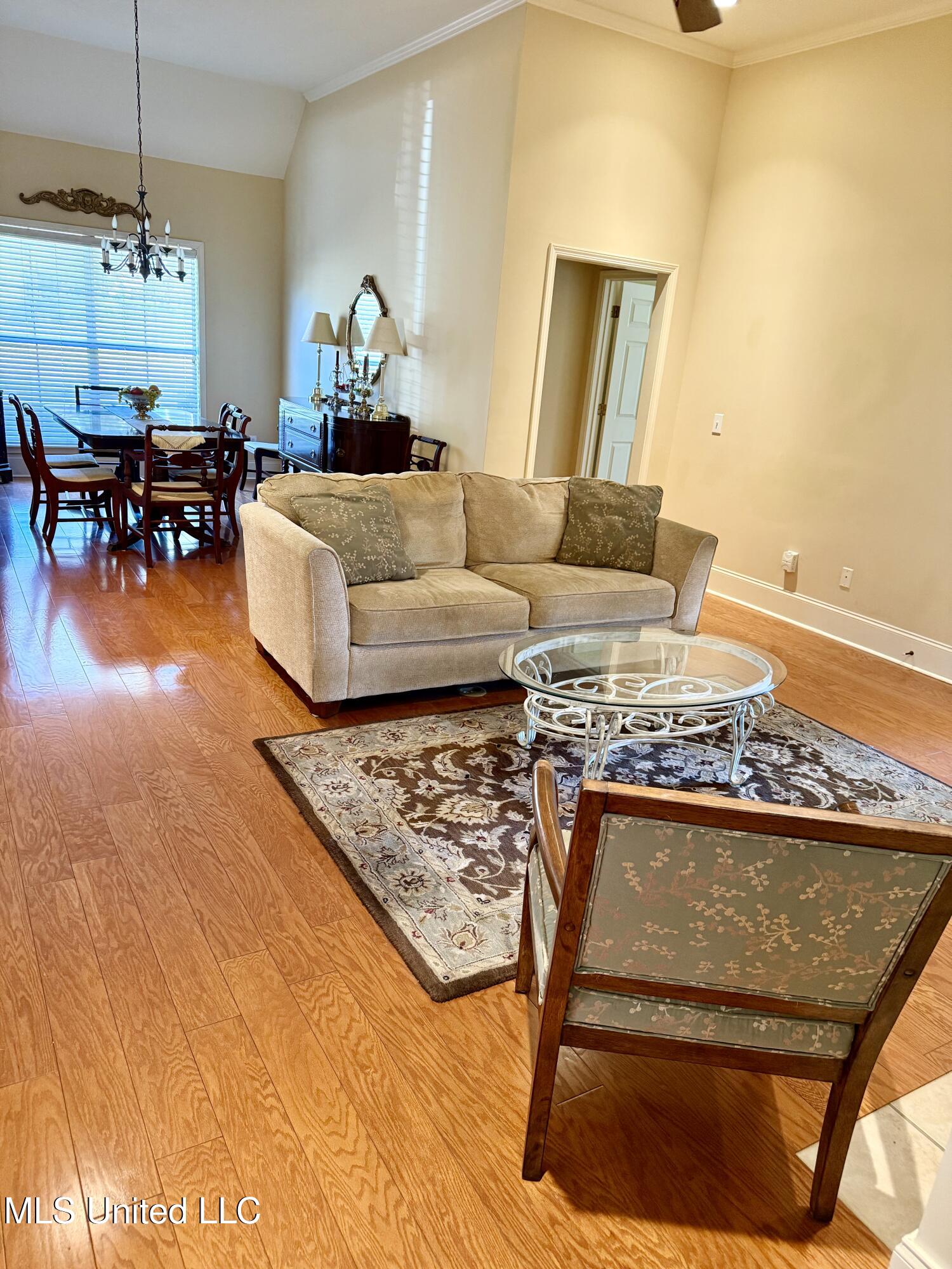 701 Napoleon Court Property Photo 8