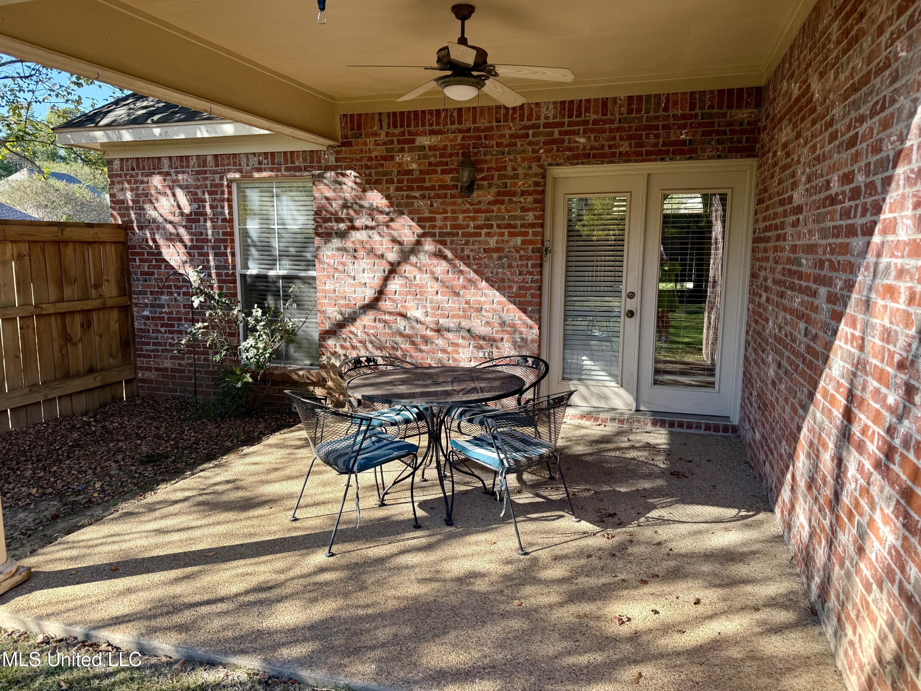 701 Napoleon Court Property Photo 18