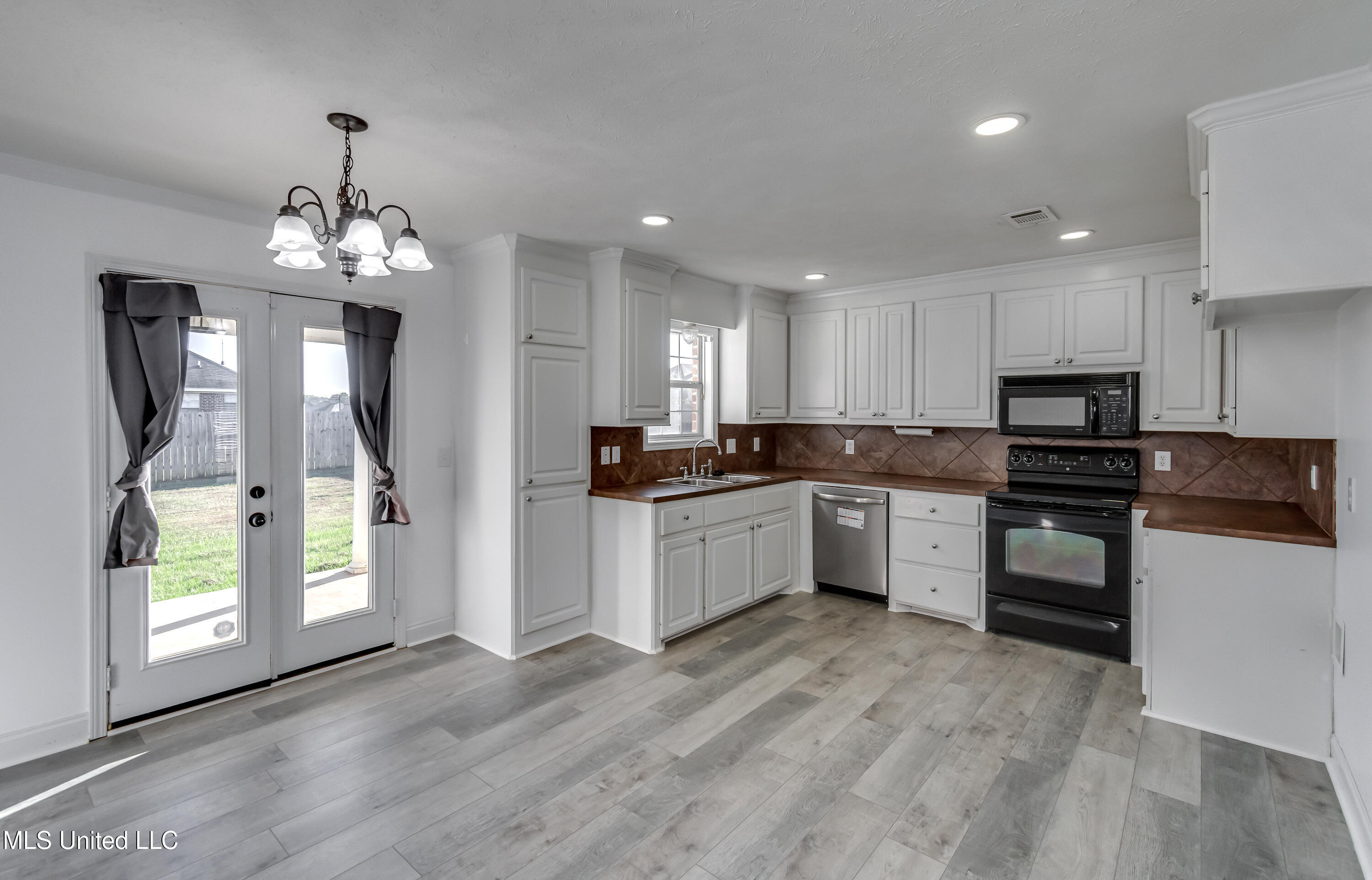 131 Beechwood Circle Property Photo 27