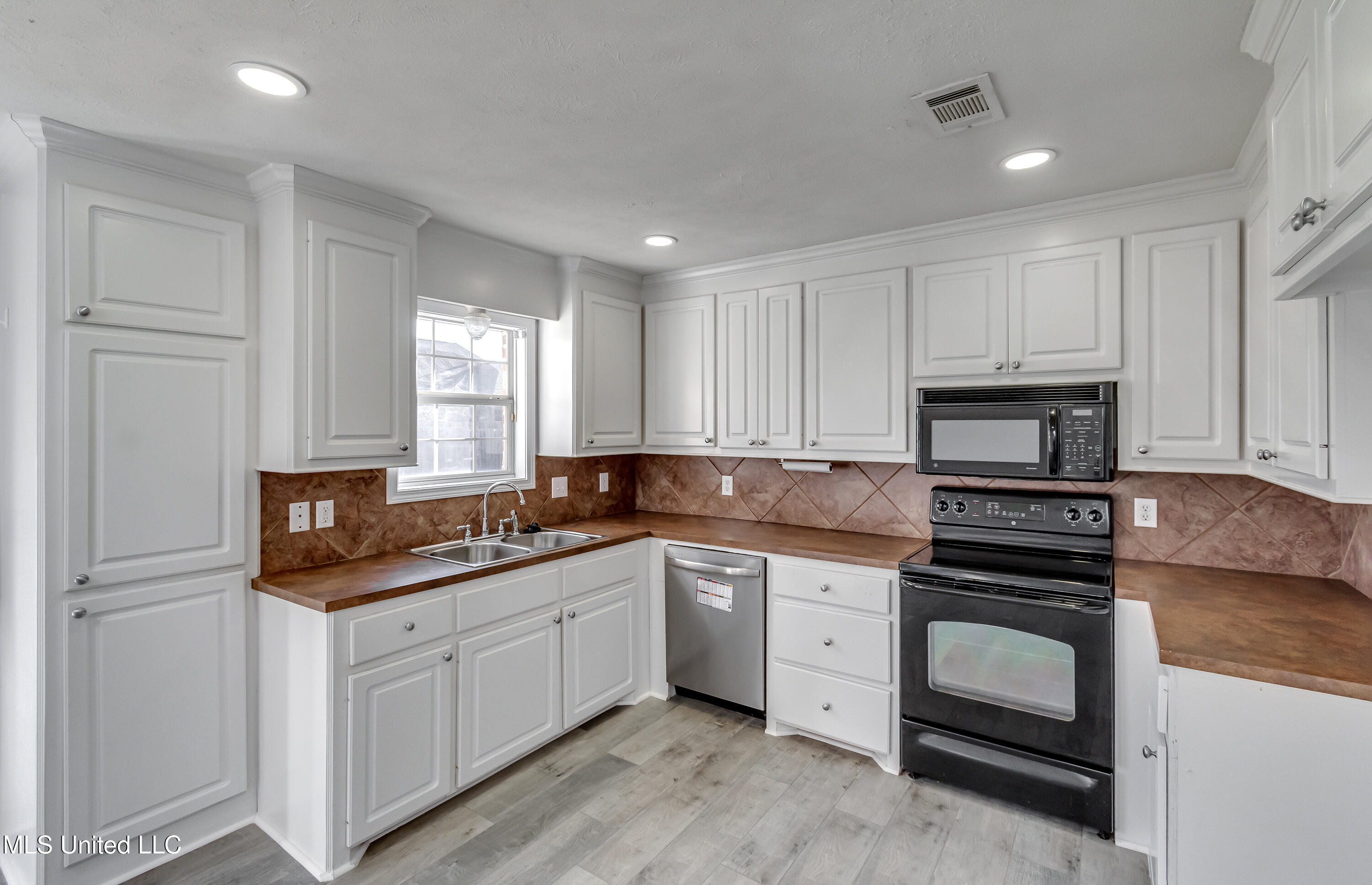 131 Beechwood Circle Property Photo 31