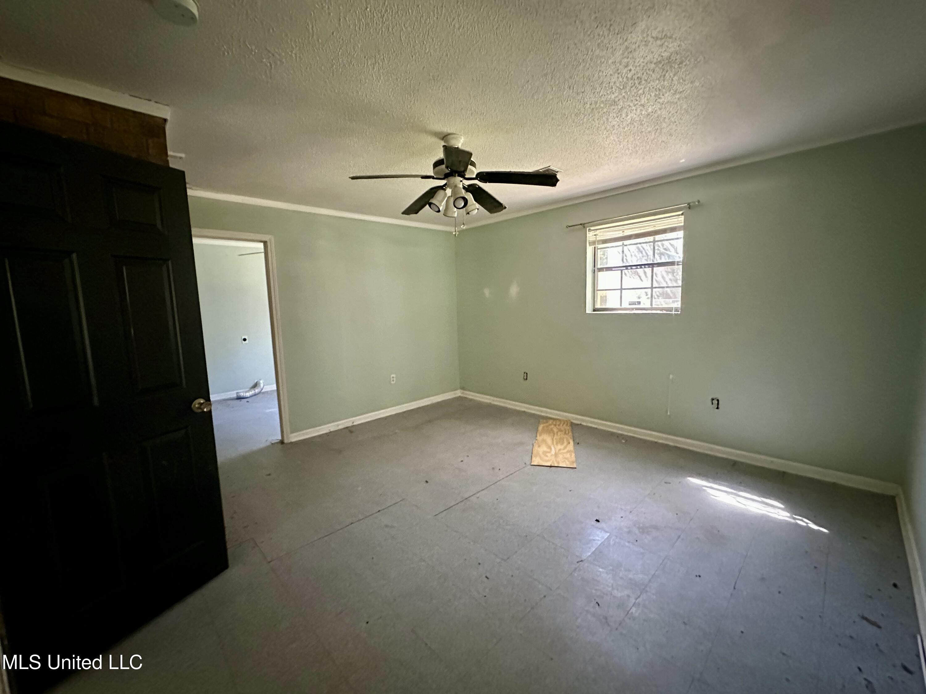 16017 12th Street Property Photo 10
