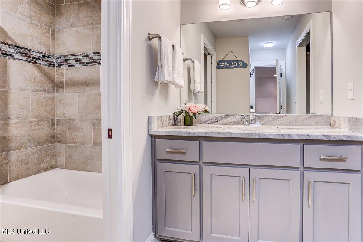 4426 Macon Cove Property Photo 43