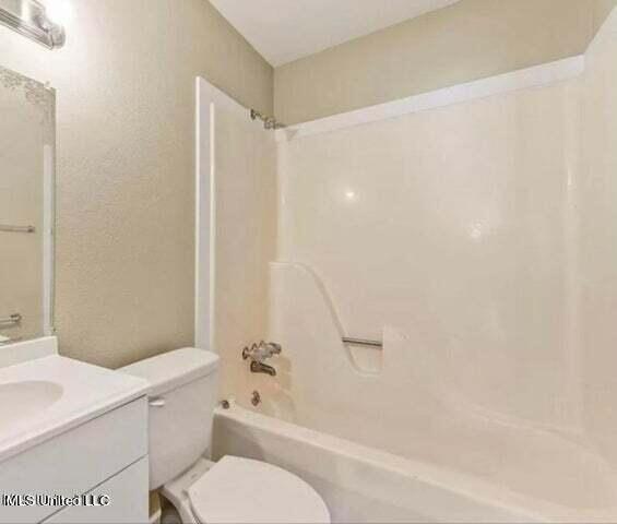 1015 Park Row Avenue Property Photo 6