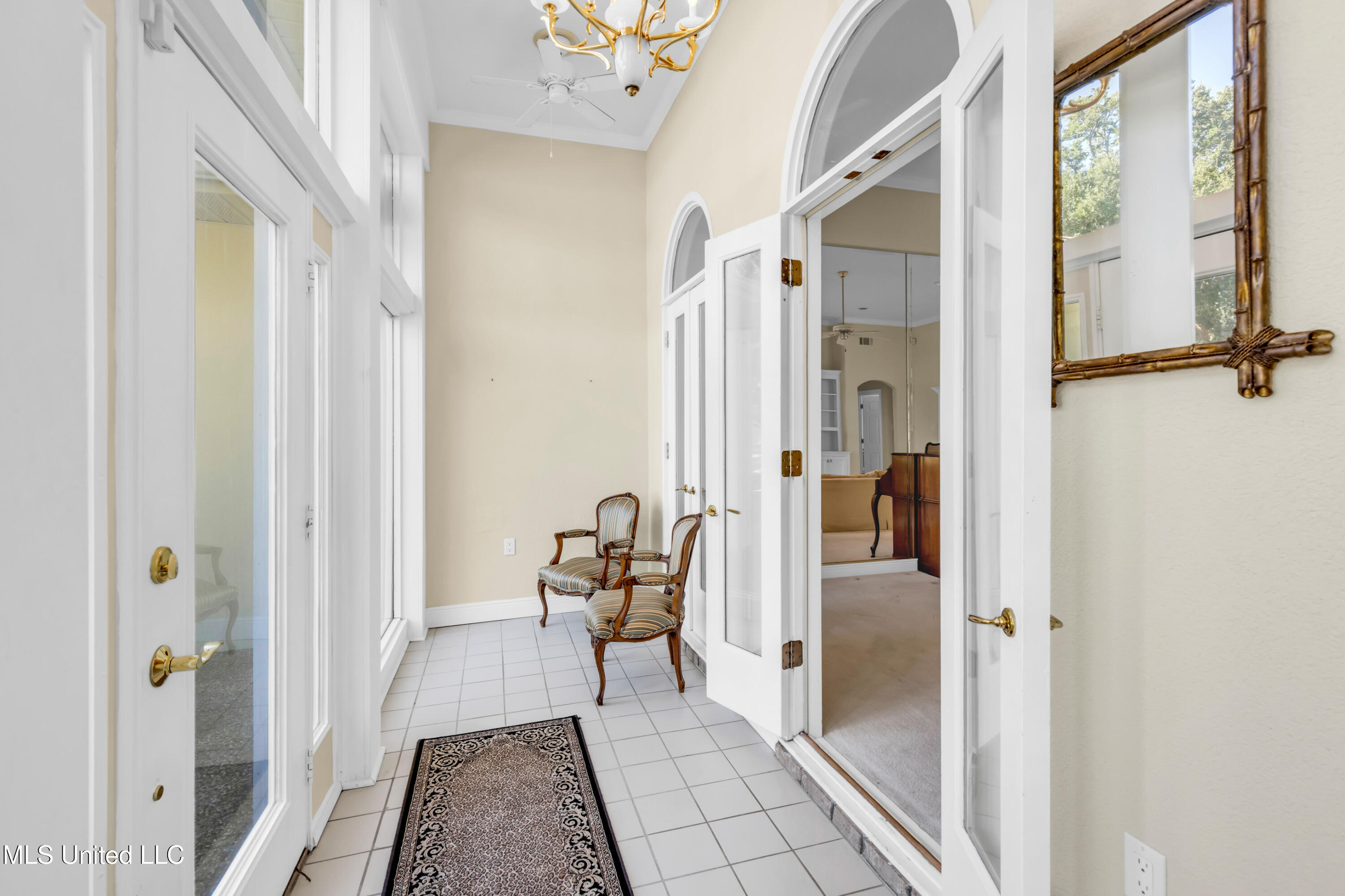 2549 Spring Ridge Drive Property Photo 5