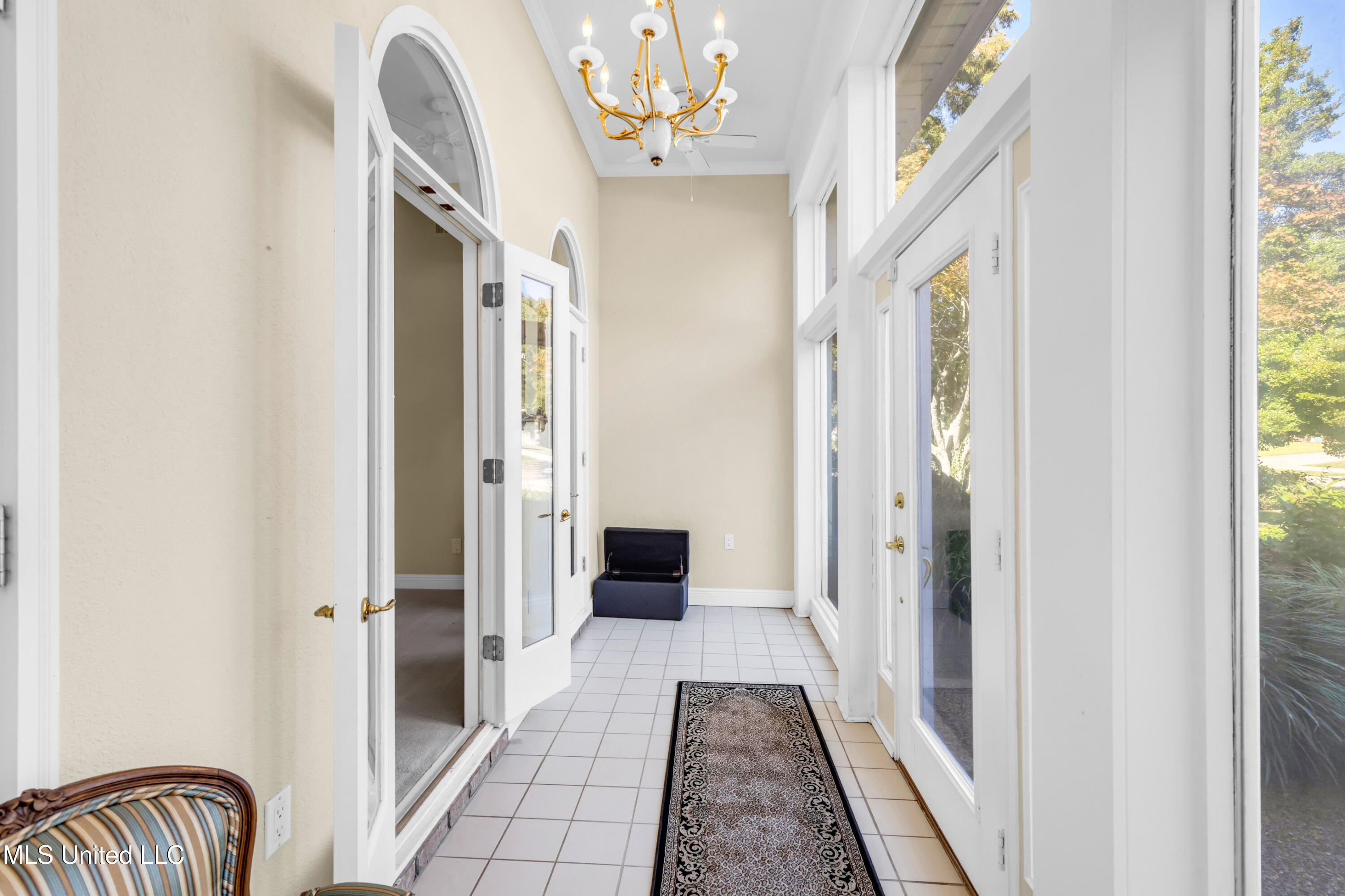 2549 Spring Ridge Drive Property Photo 6