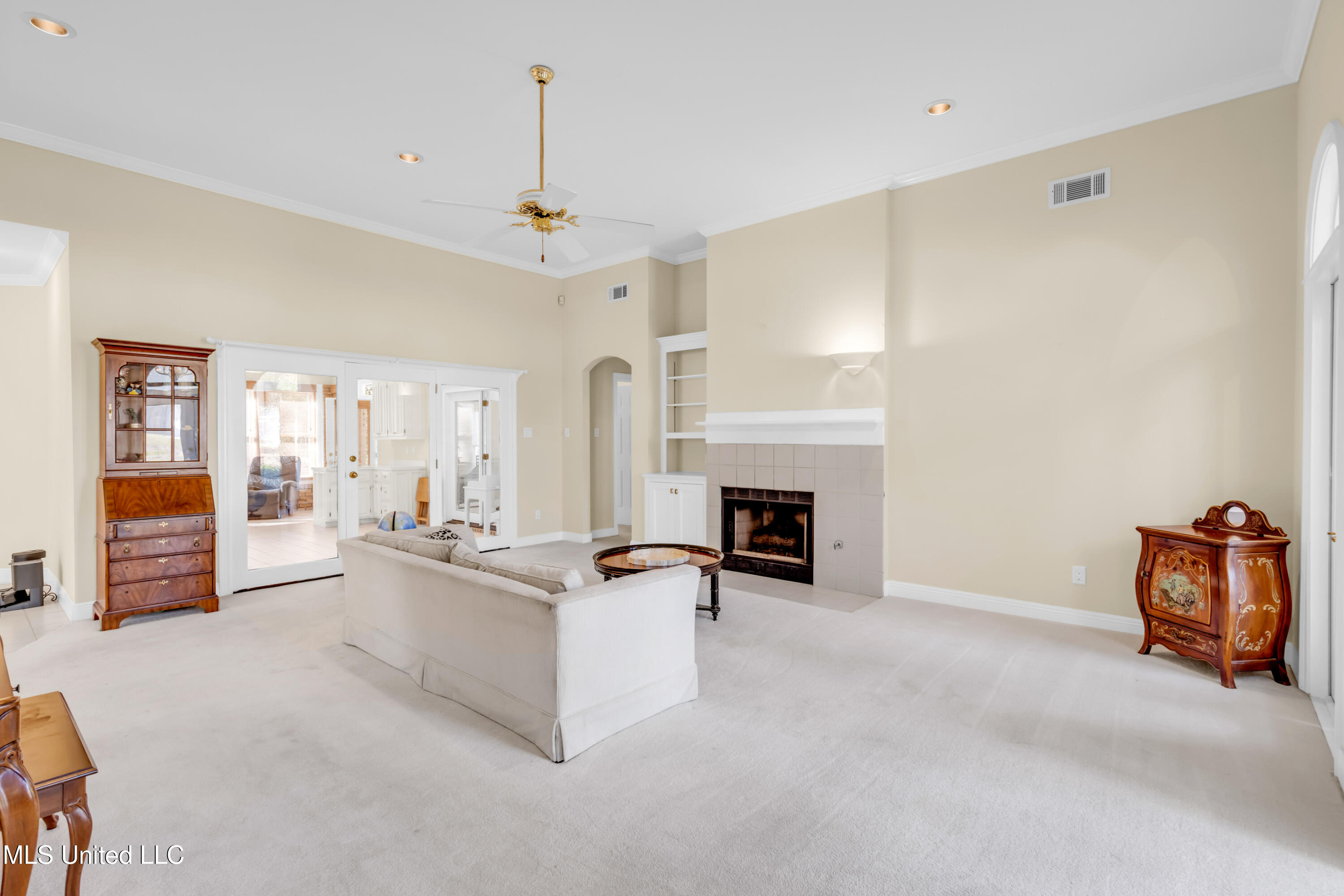 2549 Spring Ridge Drive Property Photo 7