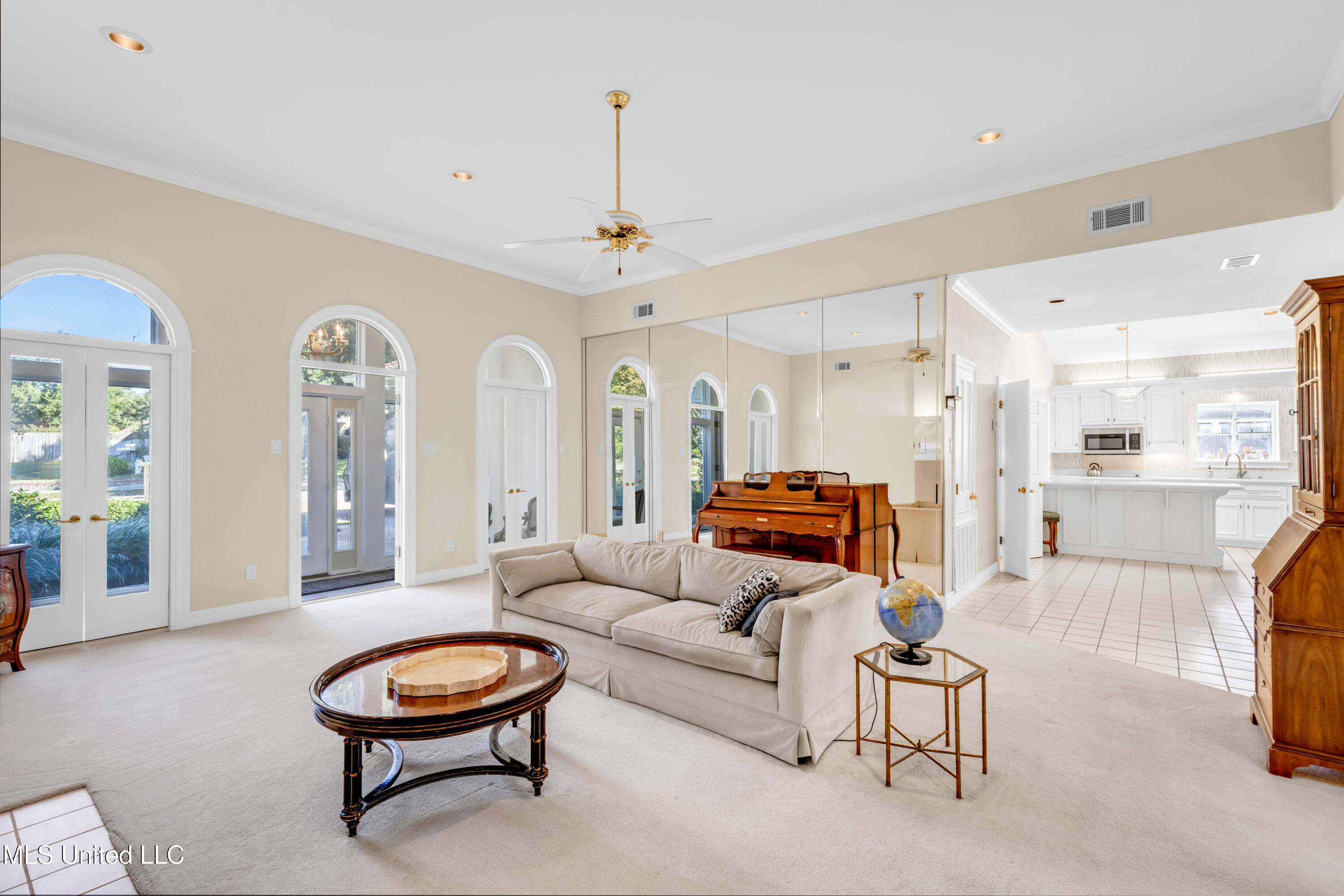 2549 Spring Ridge Drive Property Photo 9