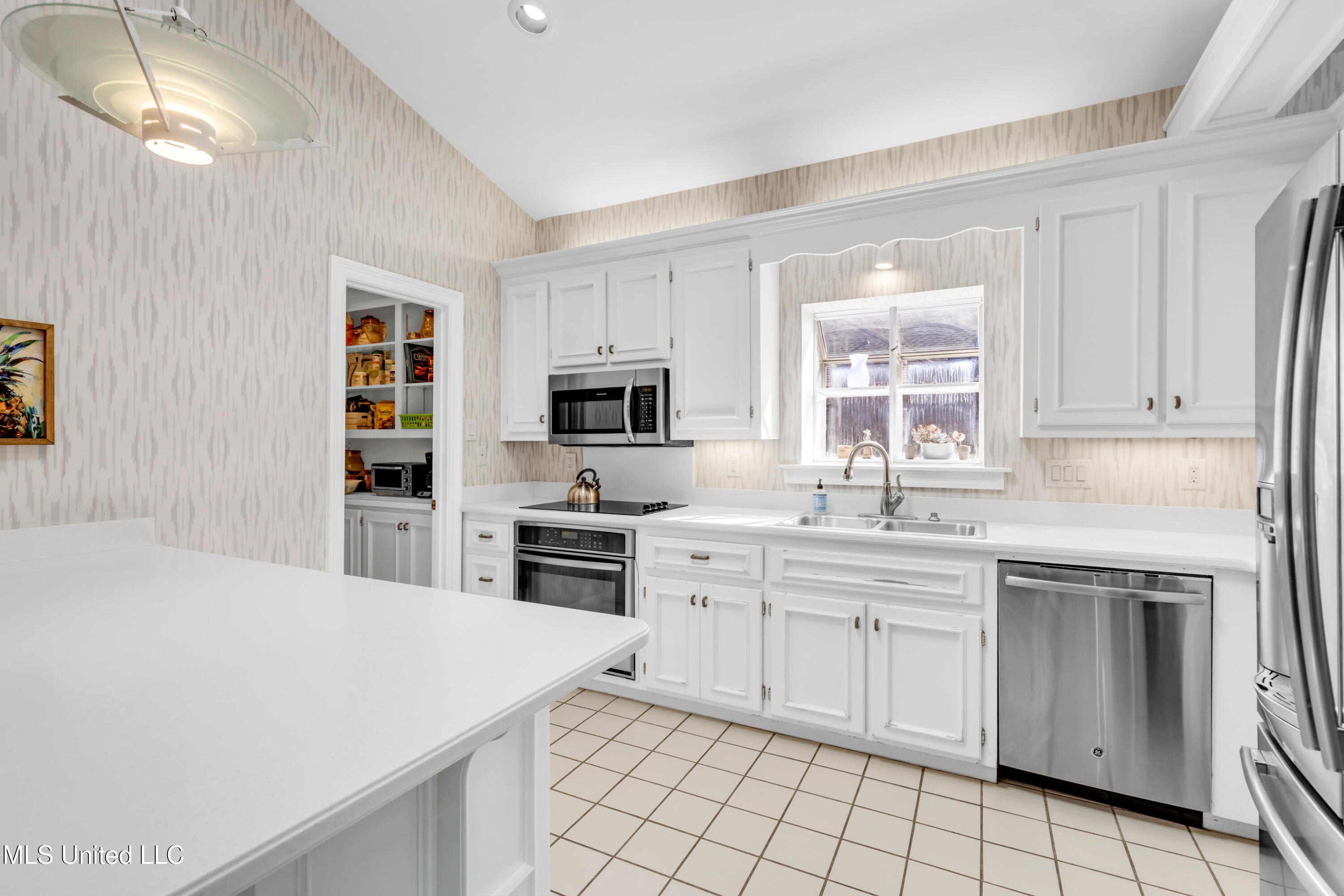 2549 Spring Ridge Drive Property Photo 13