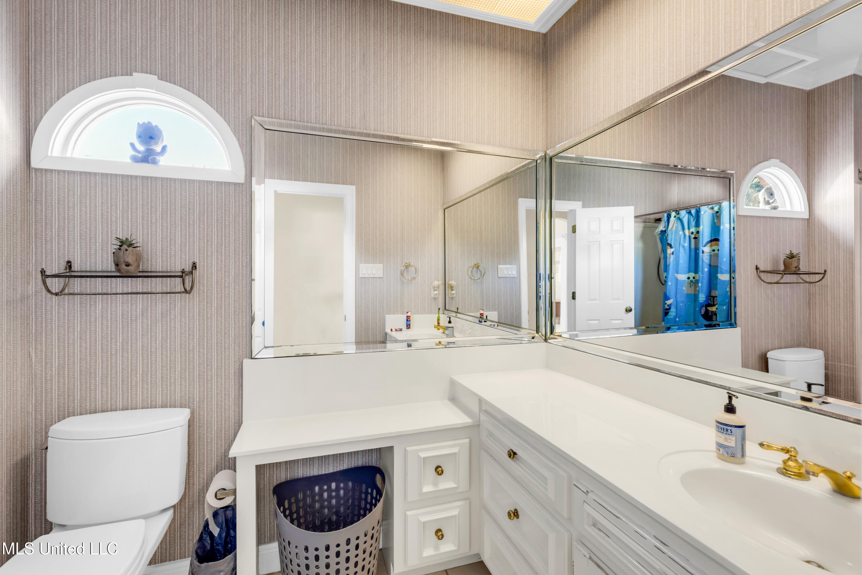 2549 Spring Ridge Drive Property Photo 28