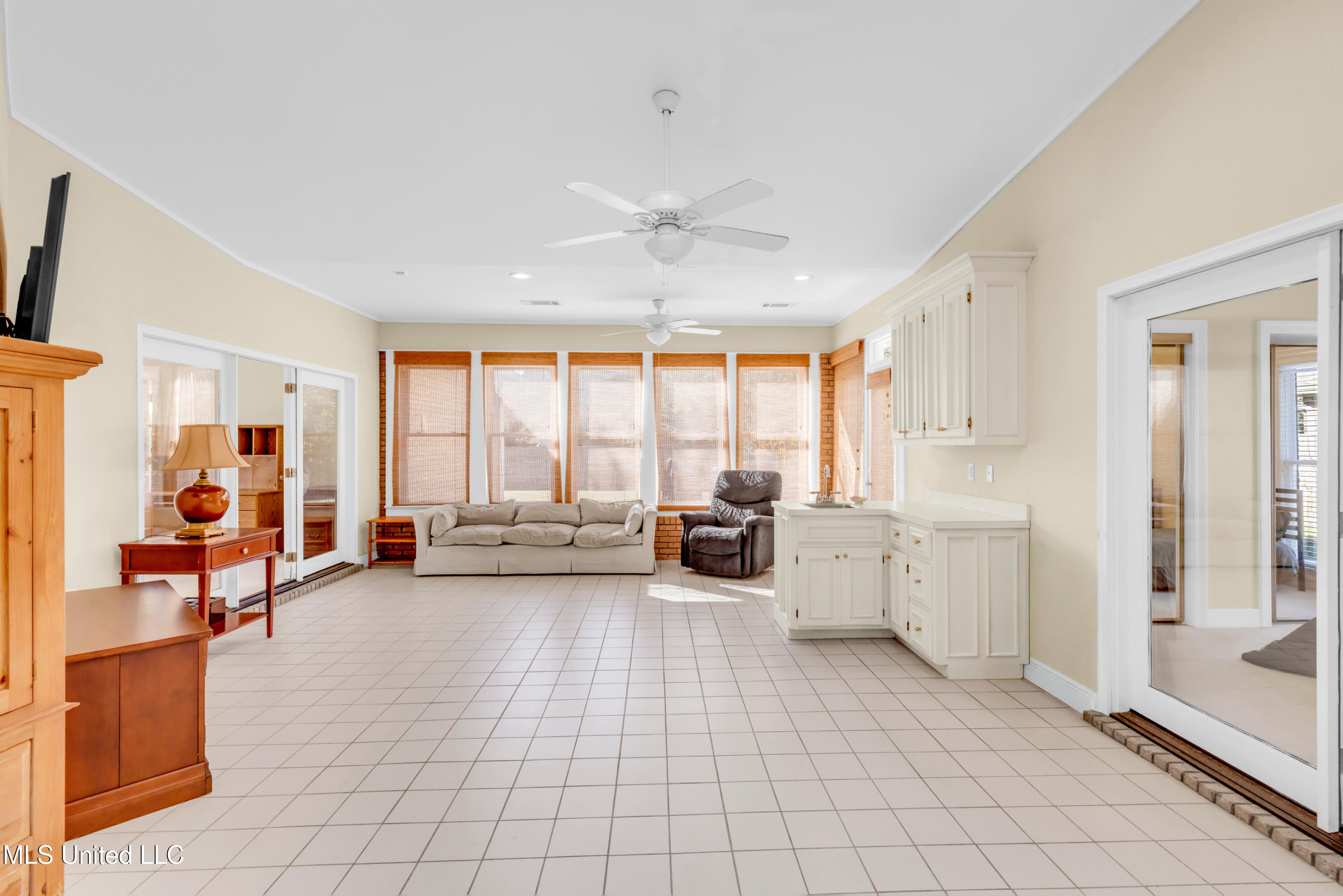 2549 Spring Ridge Drive Property Photo 33