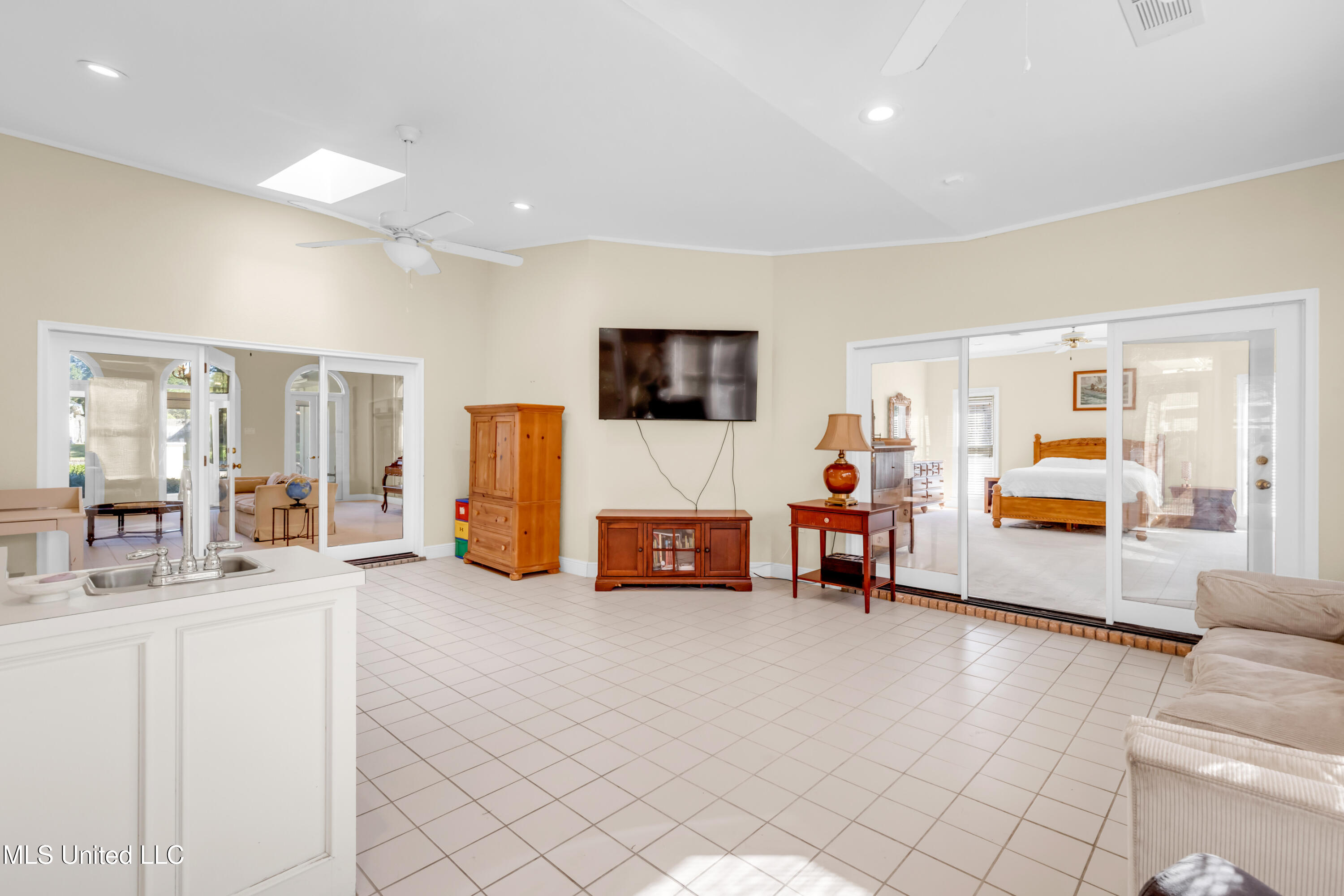 2549 Spring Ridge Drive Property Photo 35