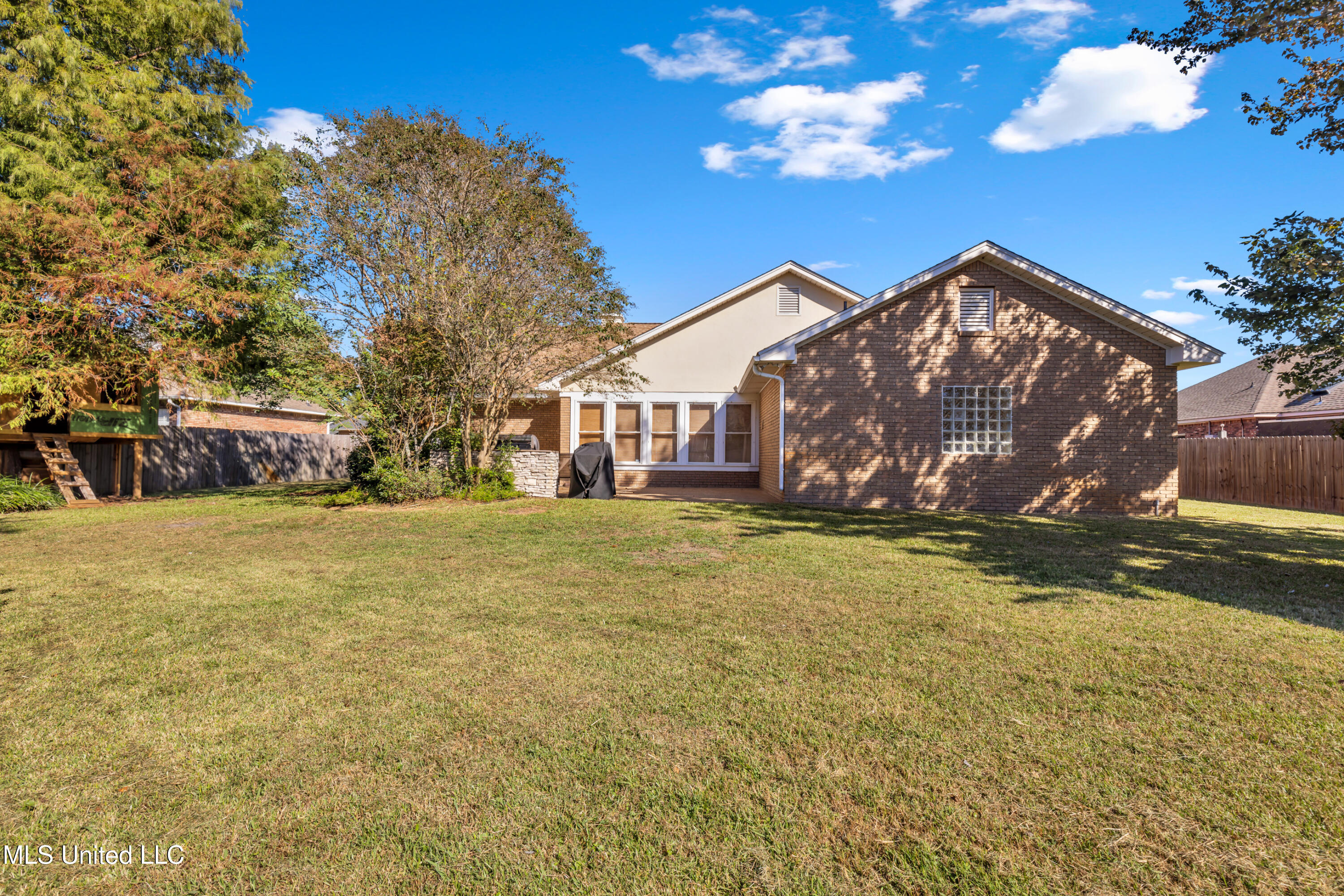 2549 Spring Ridge Drive Property Photo 39