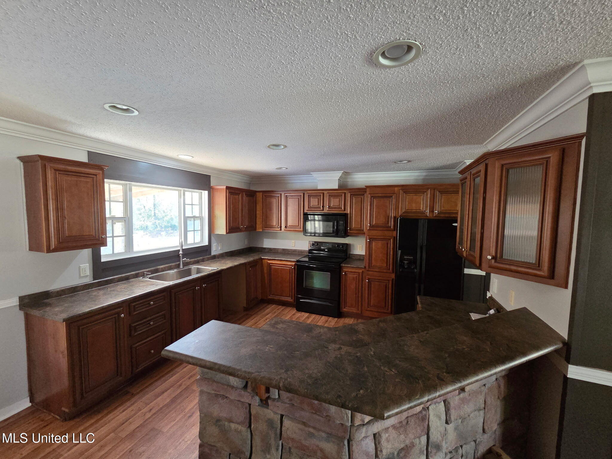 918 Spring Hill Road Property Photo 12