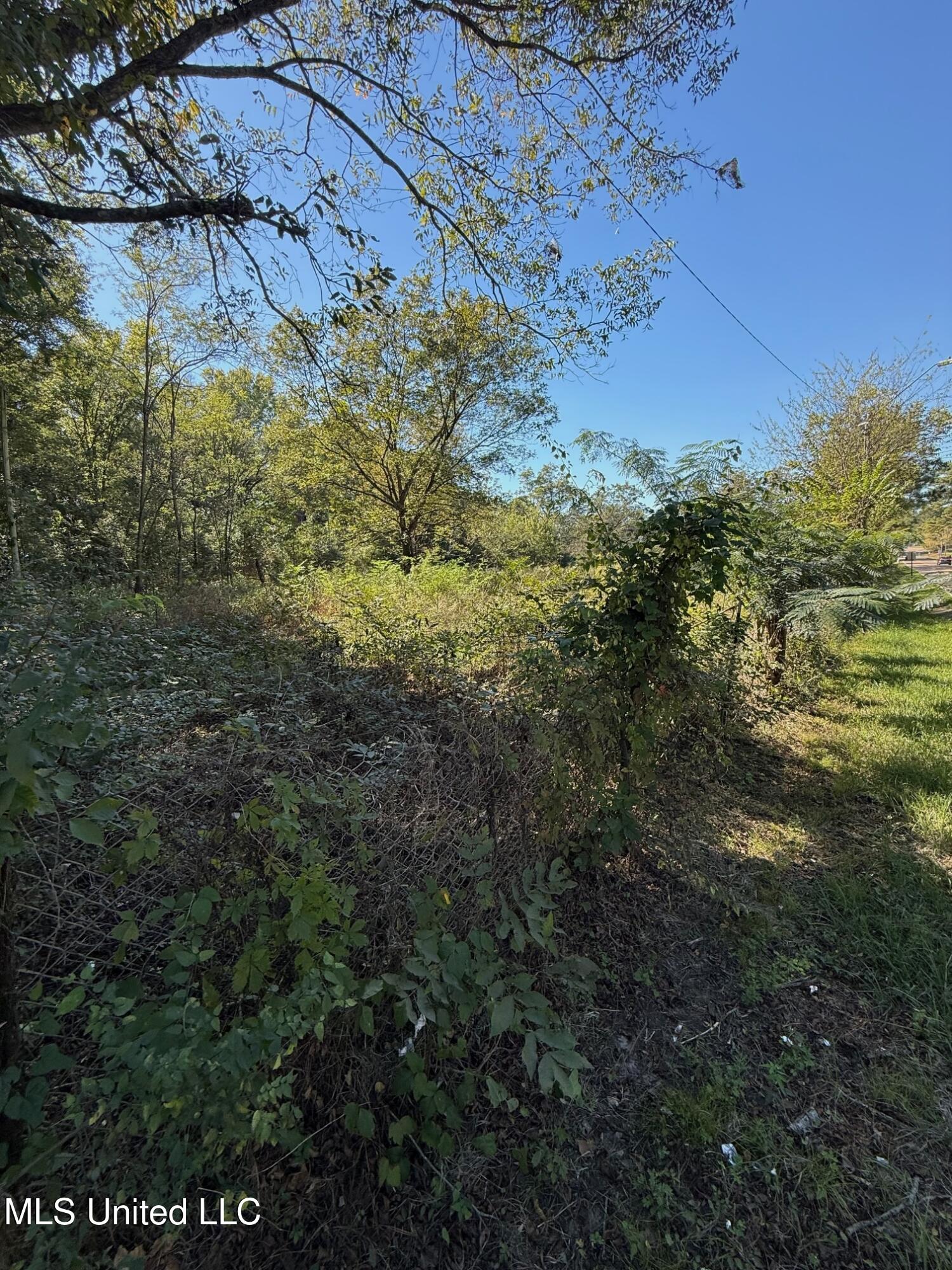 457 E Northside Drive Property Photo 3