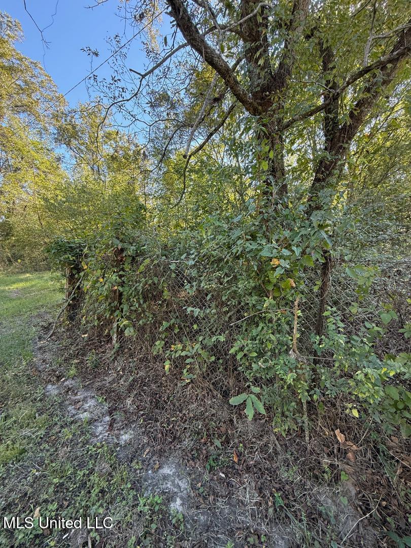 457 E Northside Drive Property Photo 4