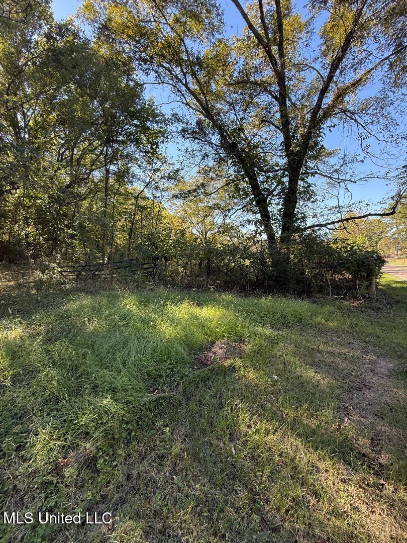 457 E Northside Drive Property Photo 6