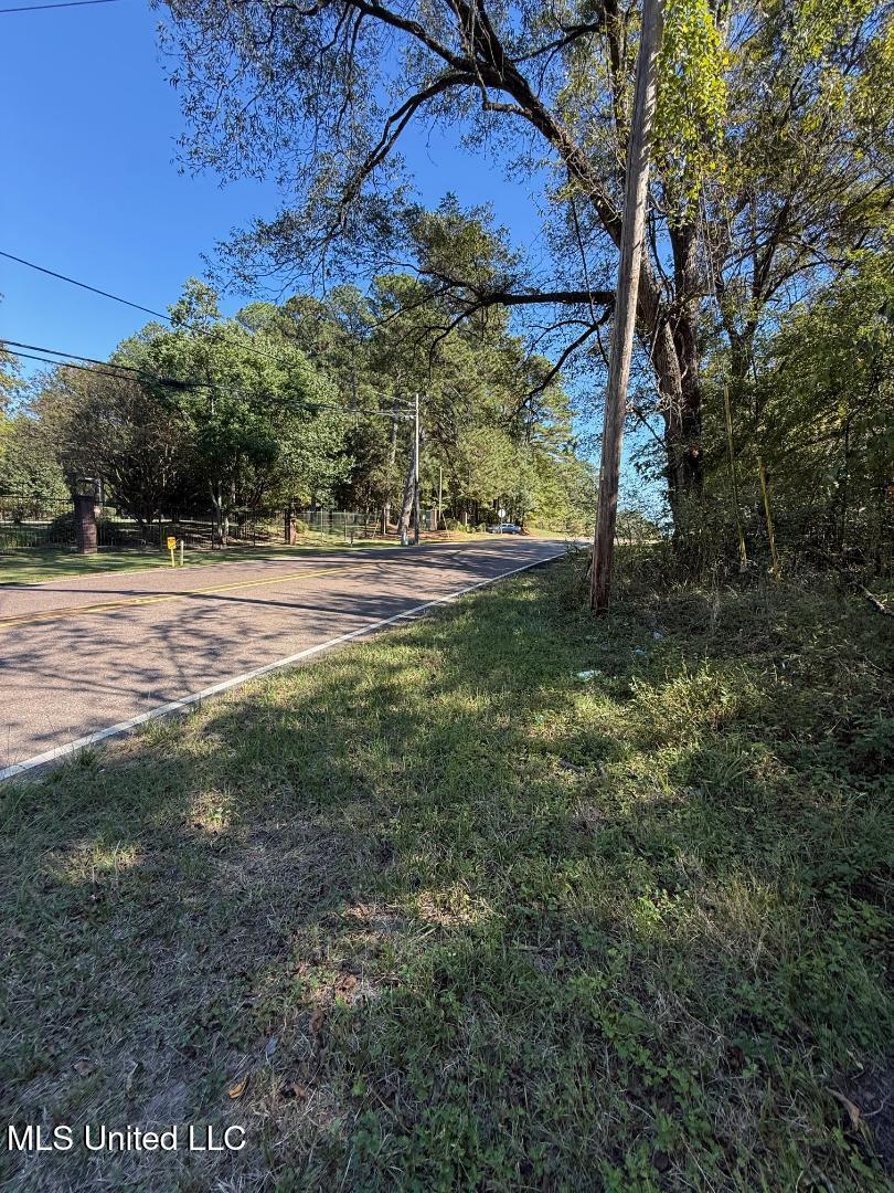 457 E Northside Drive Property Photo 7