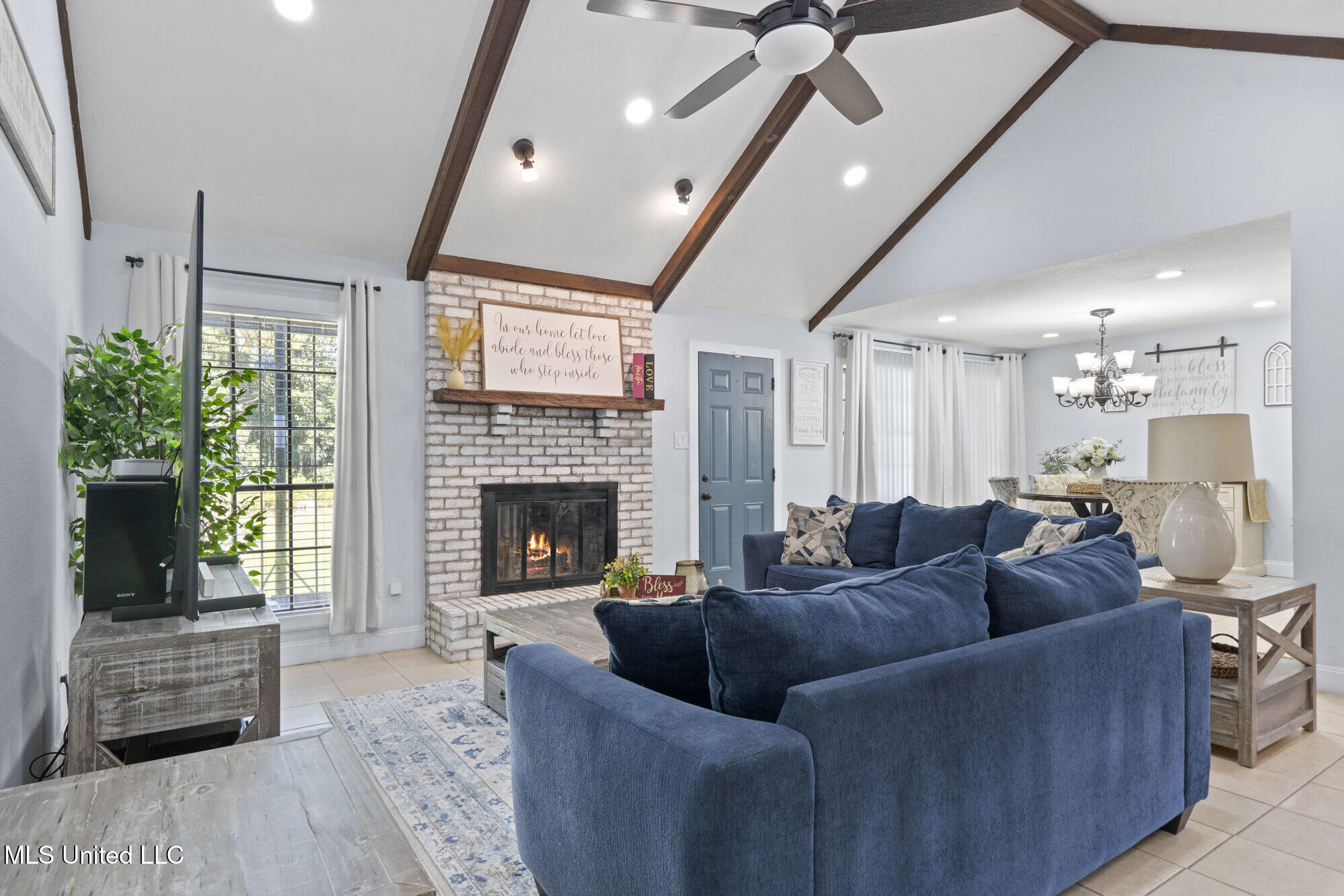 2300 Lewis Gate Drive Property Photo 4