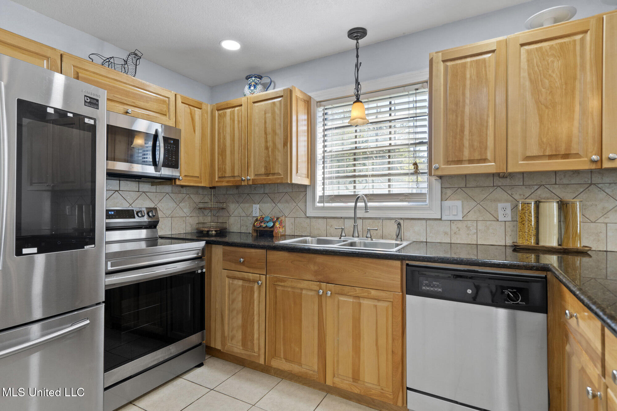 2300 Lewis Gate Drive Property Photo 8