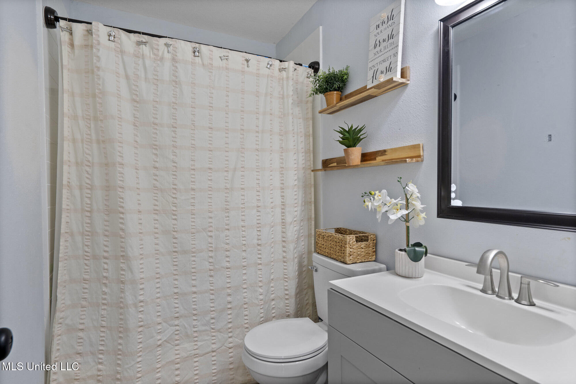 2300 Lewis Gate Drive Property Photo 20