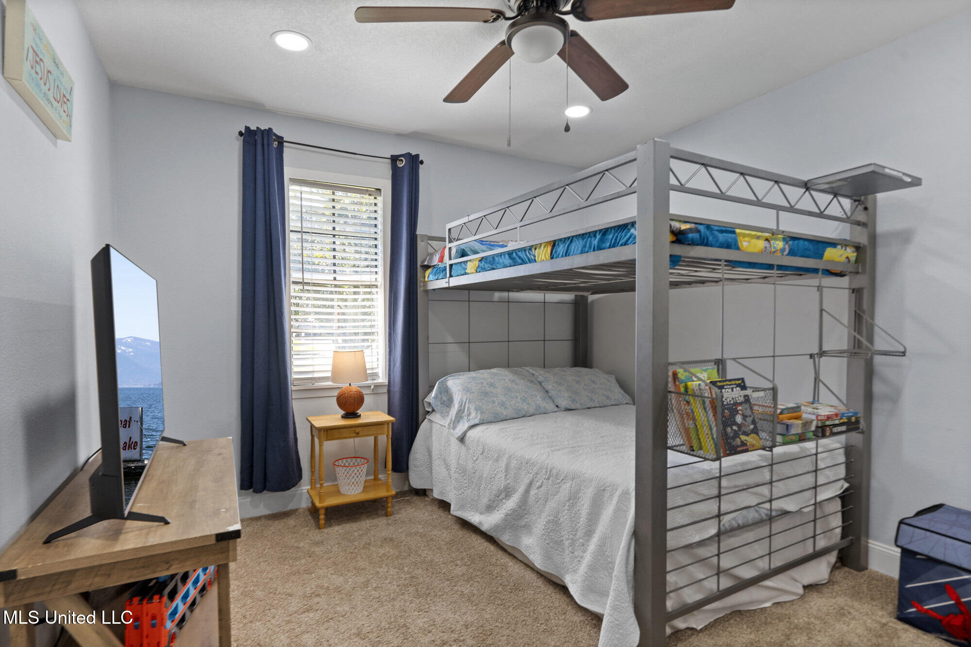 2300 Lewis Gate Drive Property Photo 21