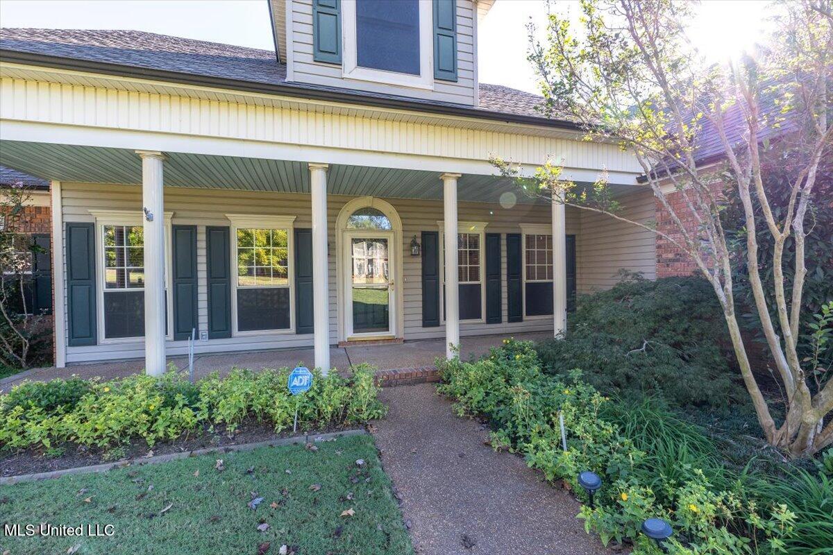 7906 Kirkwood Cove Property Photo 3