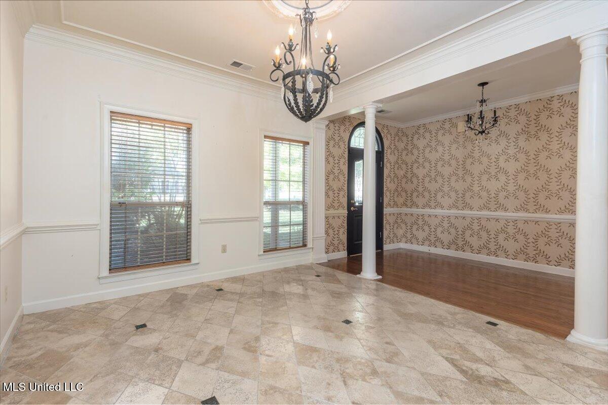 7906 Kirkwood Cove Property Photo 5