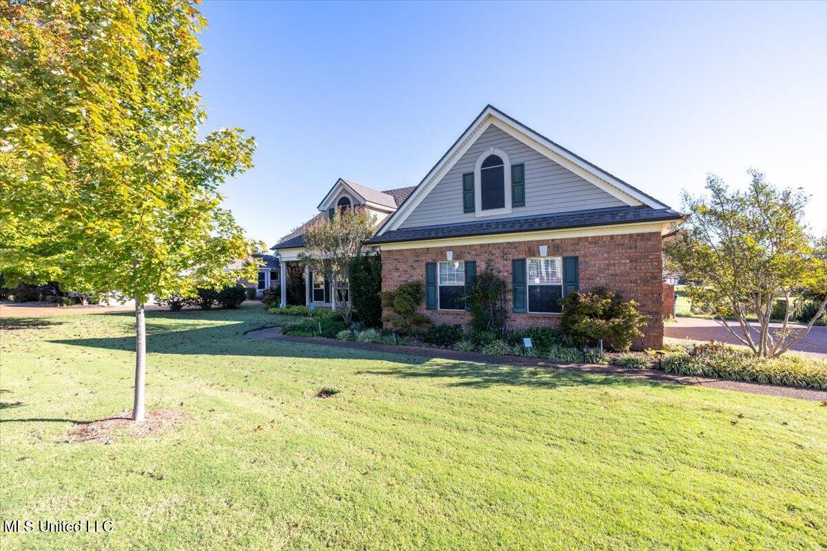 7906 Kirkwood Cove Property Photo 6