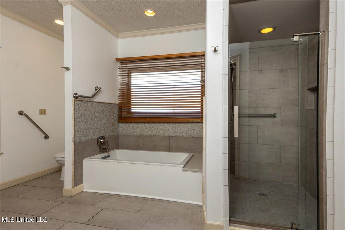 7906 Kirkwood Cove Property Photo 21